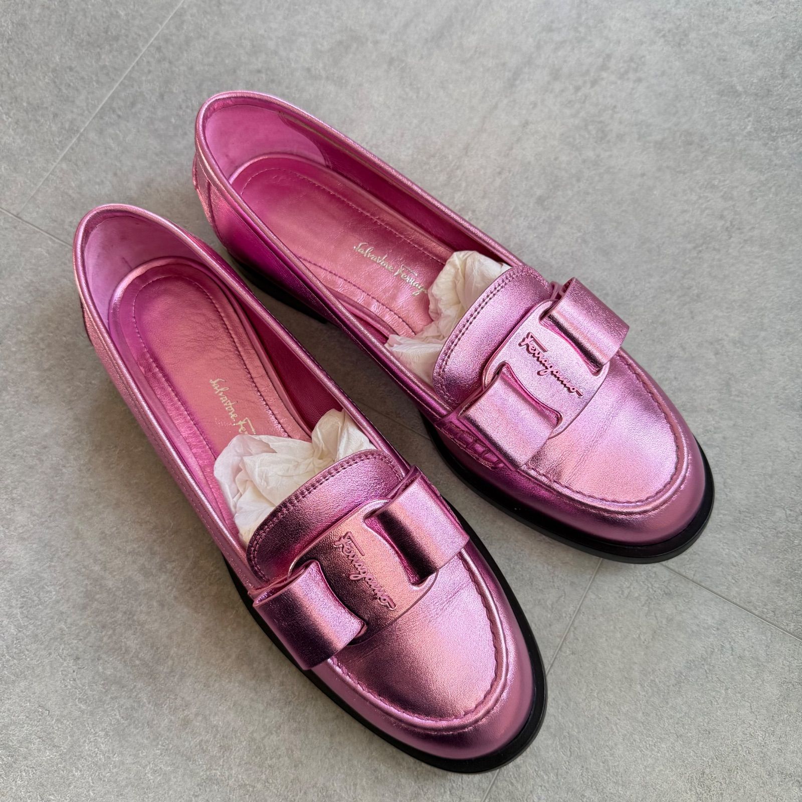 未使用級 SalvatoreFerragamo サルヴァトーレフェラガモ VIVALDO