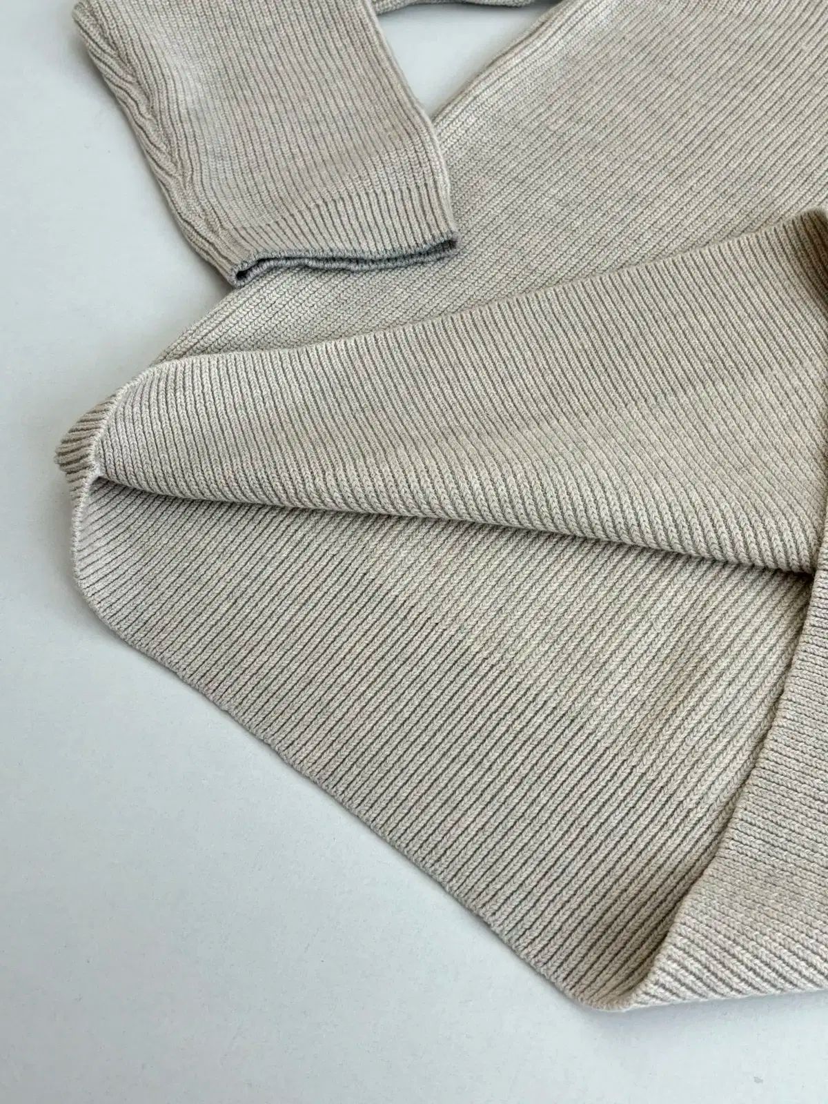 BRUNELLO CUCINELLI(ブルネロクチネリ) ユニセックス カジュアル ロゴ