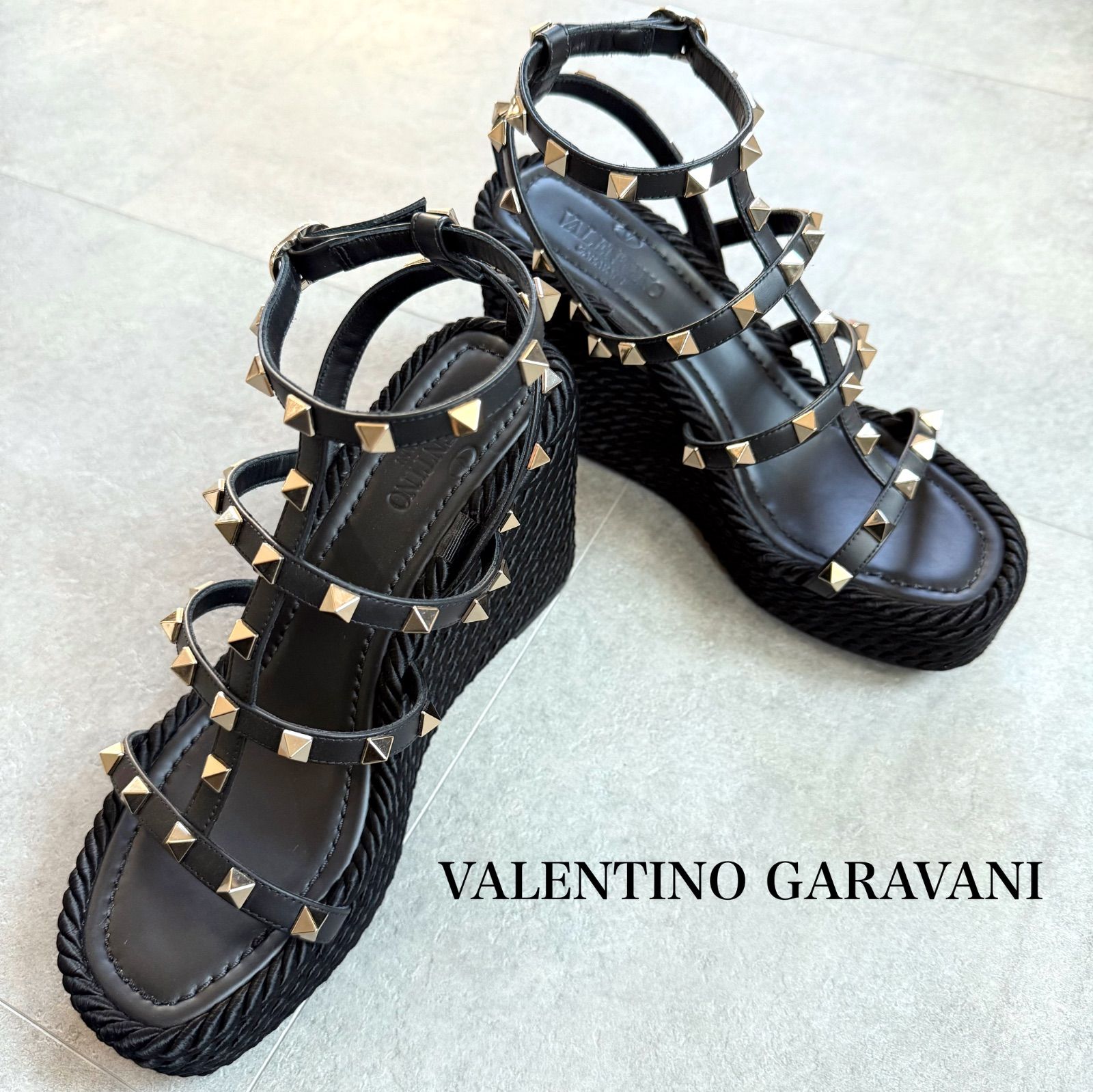 極美品 VALENTINO GARAVANI ヴァレンティノガラヴァーニ ロック