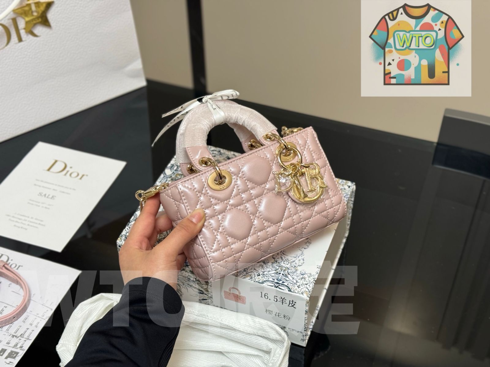 未使用！LADY DIOR 003 今日特価】Dior Lady Lambskin Horizontal Lady Dior Bag - ディオール