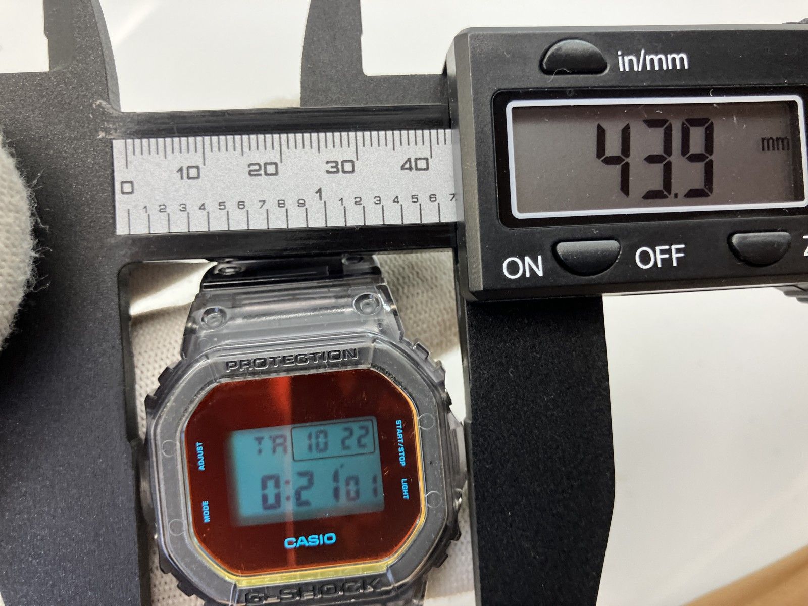 CASIO G-SHOCK DW-5600TLS-8JF 透明グレー 限定モデル デジタル 腕時計 
