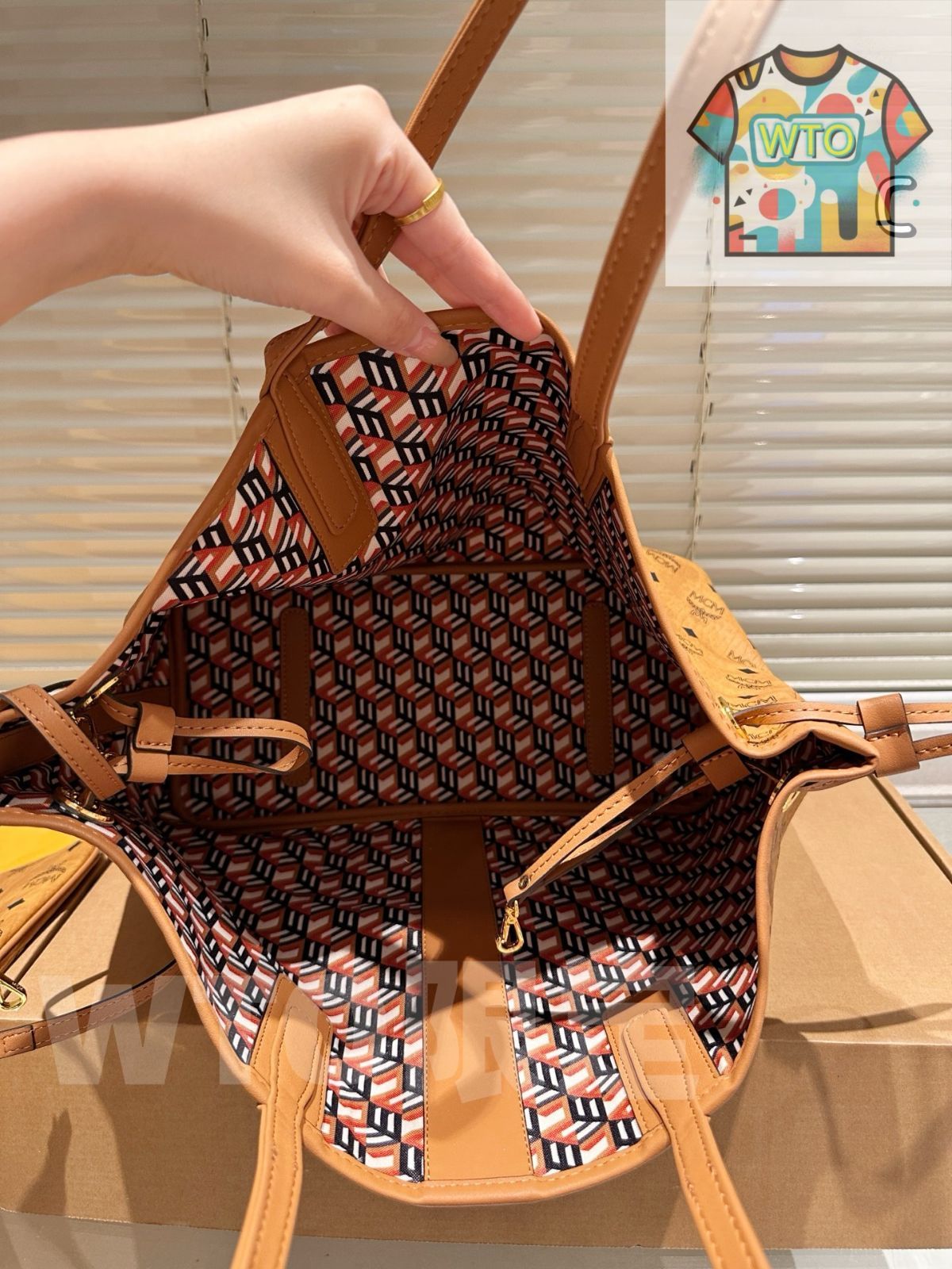 MCM-O ◎即購入大歓迎◎ 今日特価】MCM New Market Tote Bag メシューエム ニュー マーケット