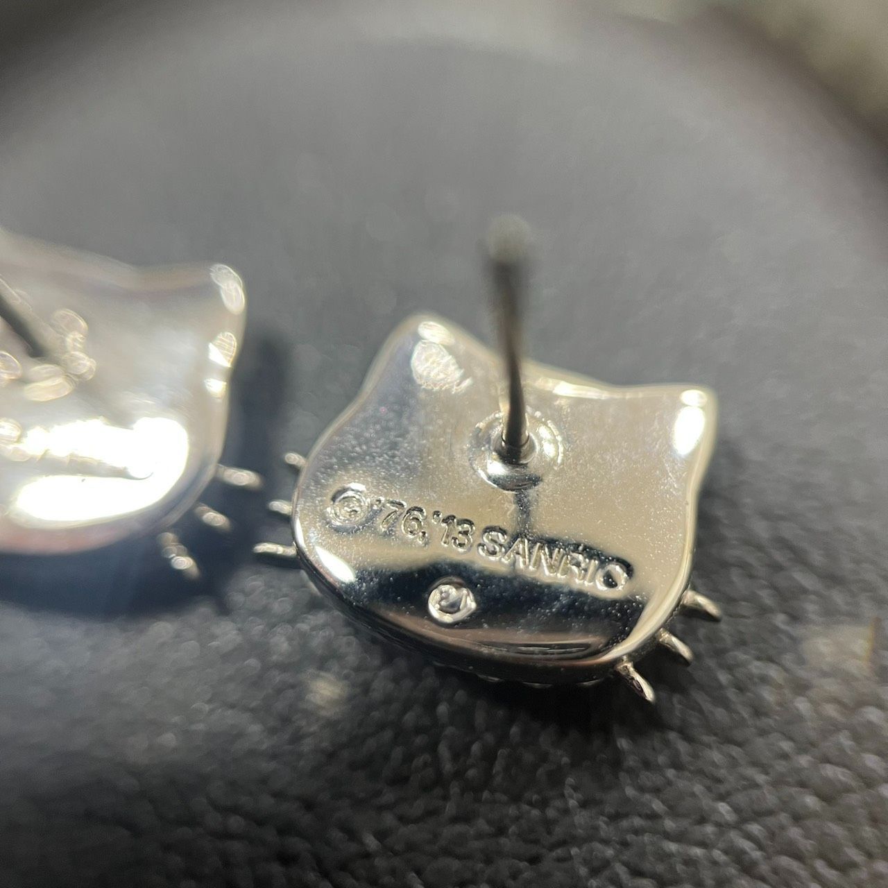 1*)様 【廃盤・希少】2013 スワロフスキー×キティ ピアス 2025年最新