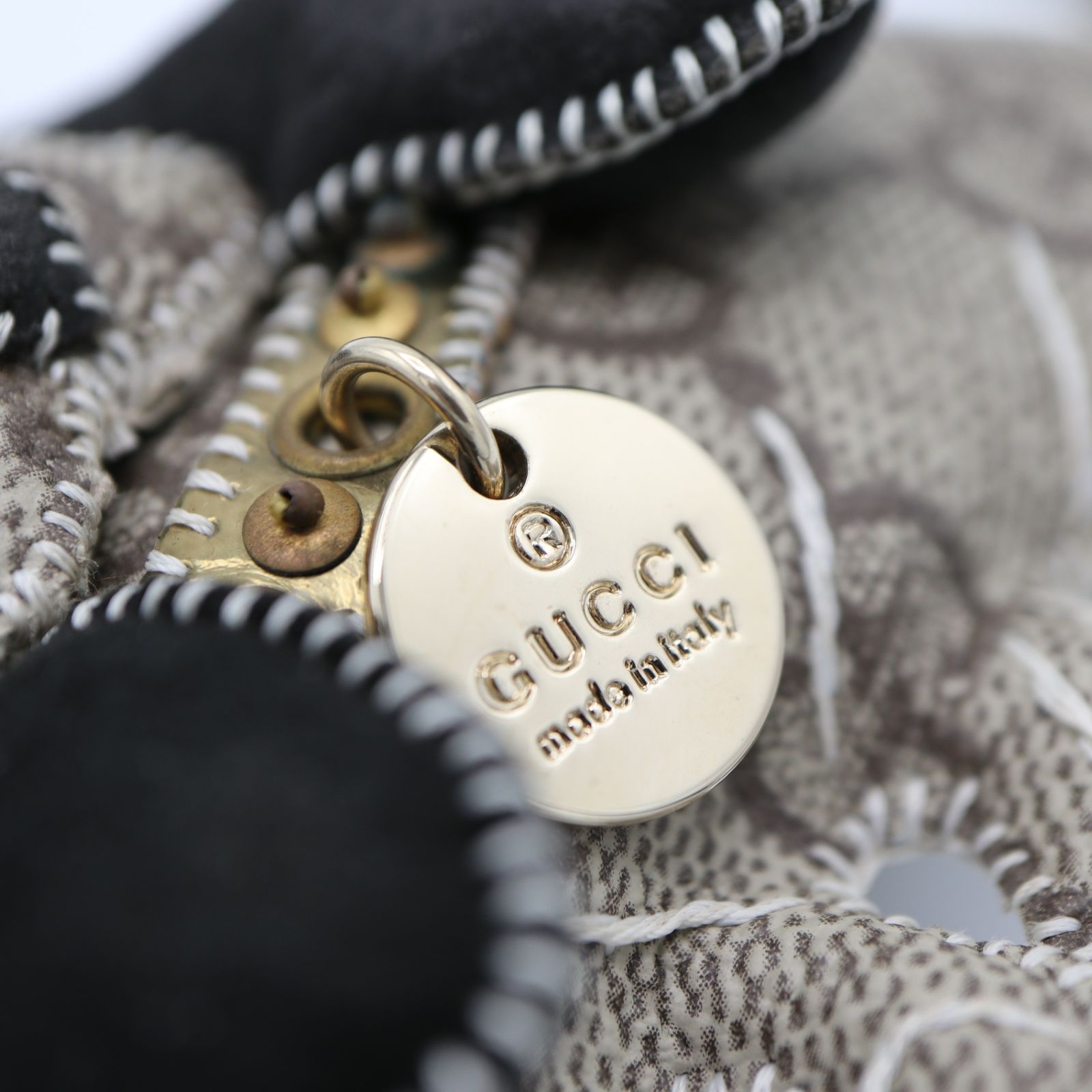 GUCCI グッチ　GG柄　グッチョリ　ビーグルサム　希少な美品です。 GUCCI レア美品 グッチ GGプラス グッチョリ ビーグル サム チャーム