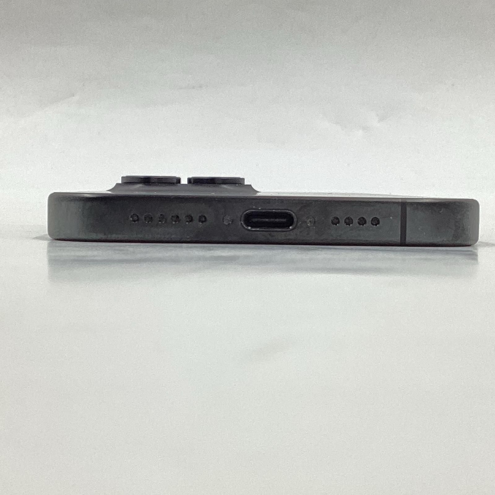 iPhone 15 Pro Max 256GB ブラックチタニウム docomo 白ロム 美品 動作