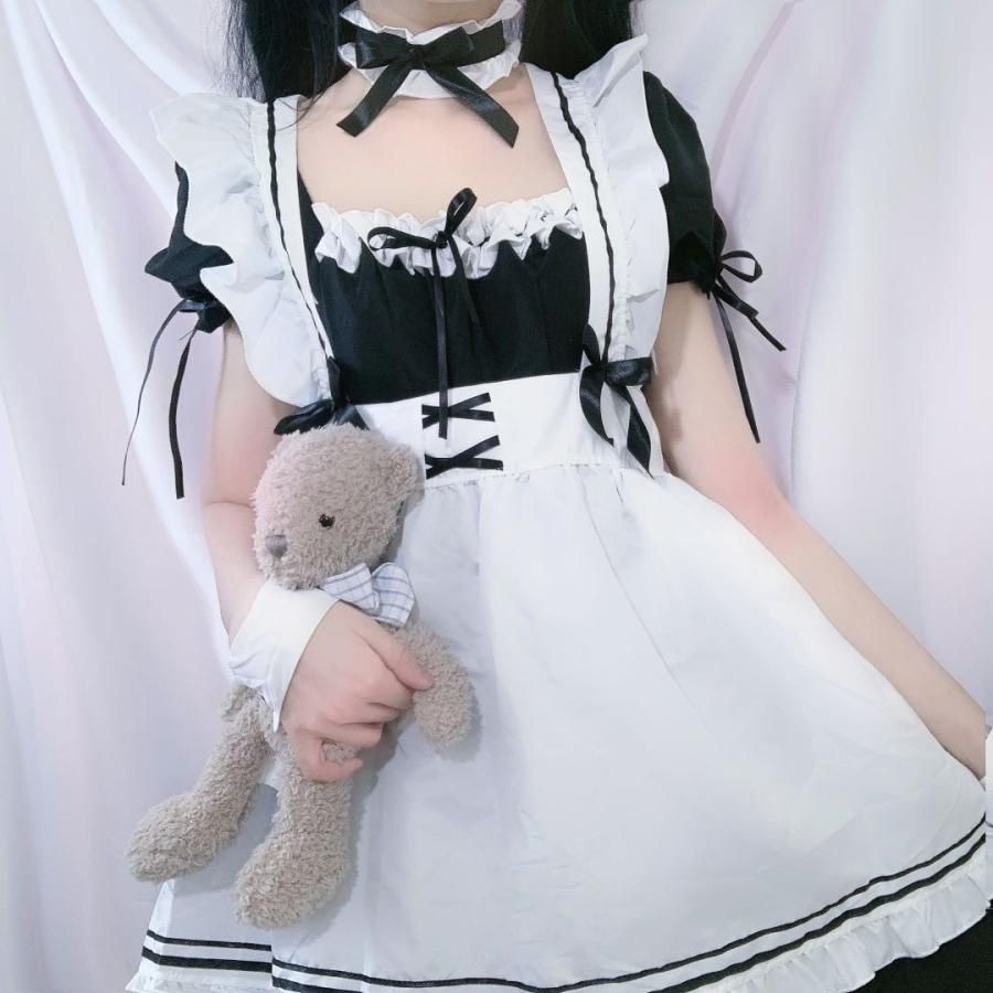 ダーク系ロリータメイド服