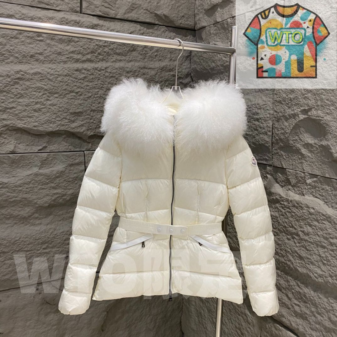 MONCLERモンクレール 白いダウンジャケッフード付き ウエストベルト