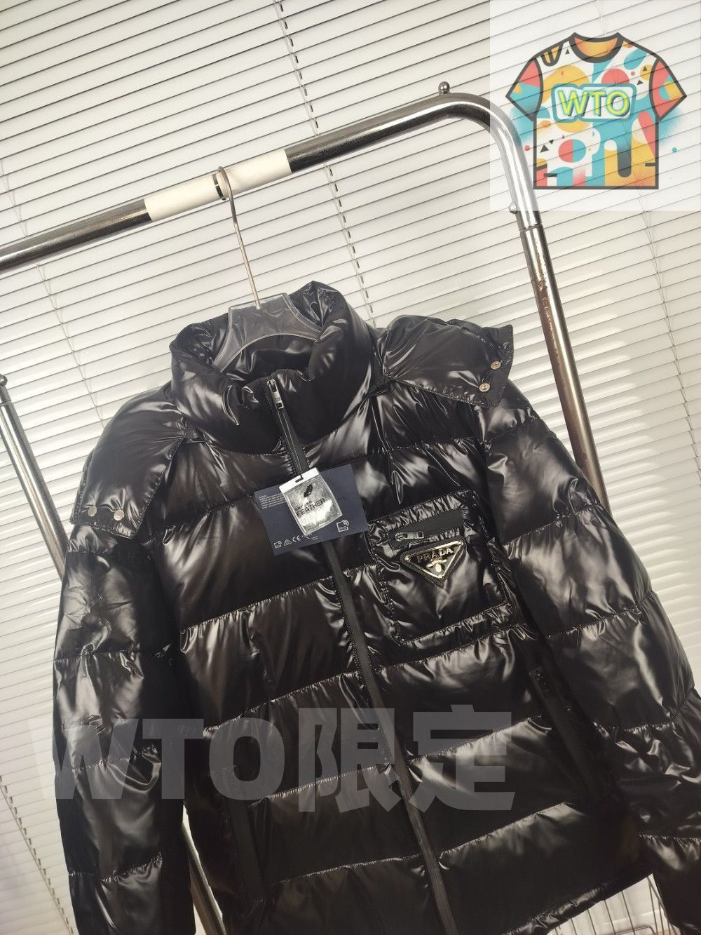 PRADA 男性 黑ダウンジャケット｜本日限定特価｜新品未使用 - メルカリ