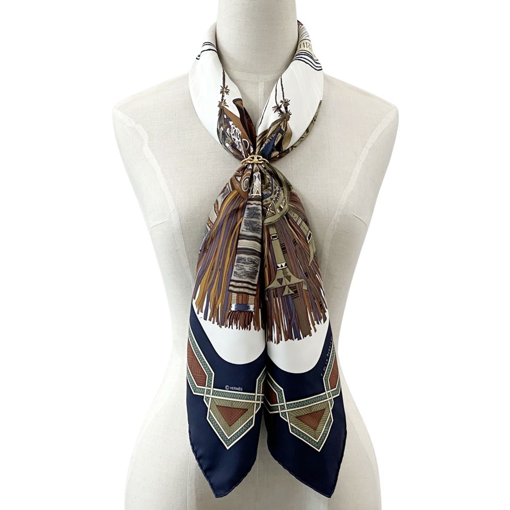 エルメス HERMES スカーフ カレ90 CUIRUS DU DESERT 砂漠の革飾り