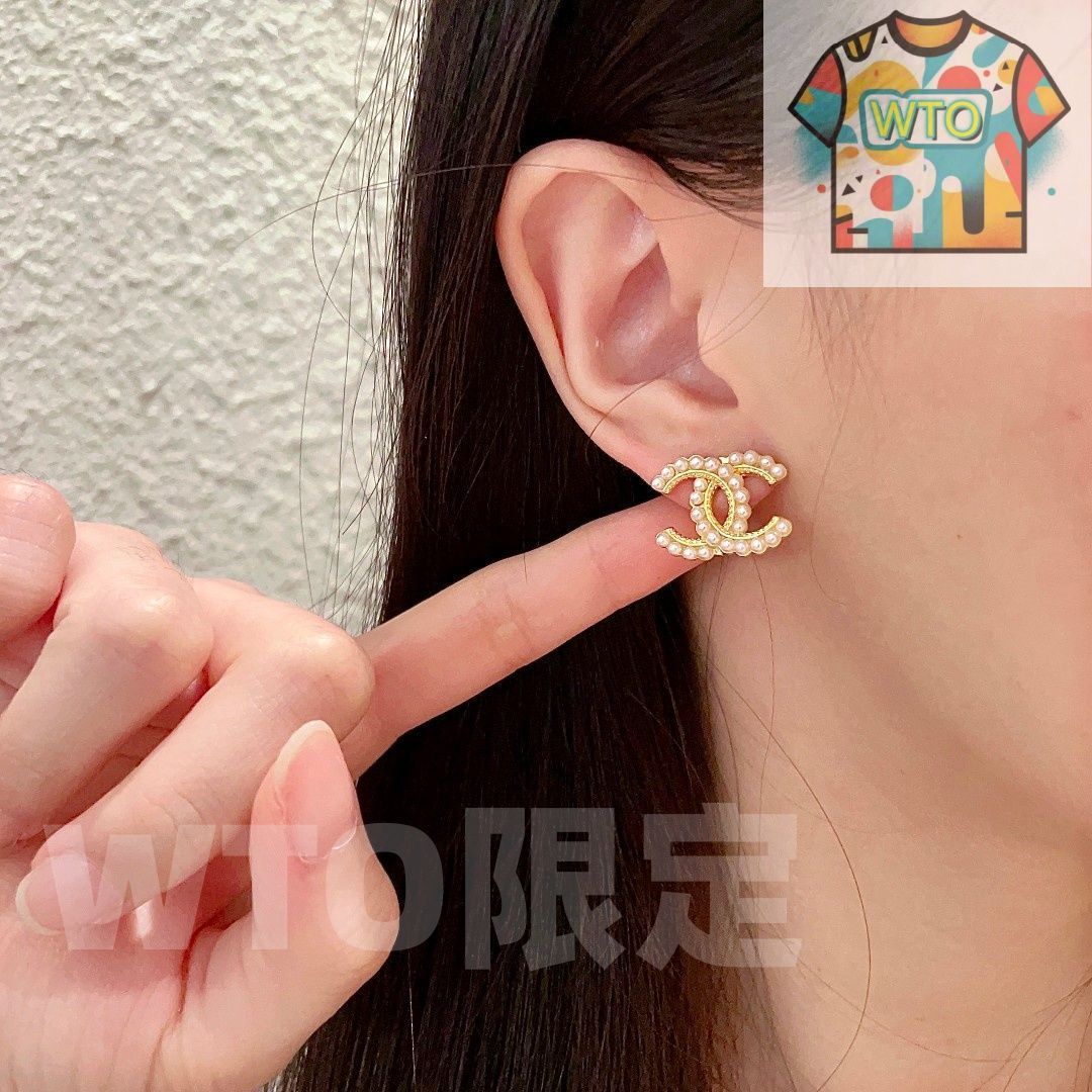 今日特価】Chanel ヴィンテージ アルファベット ピアス 送料無料！限定