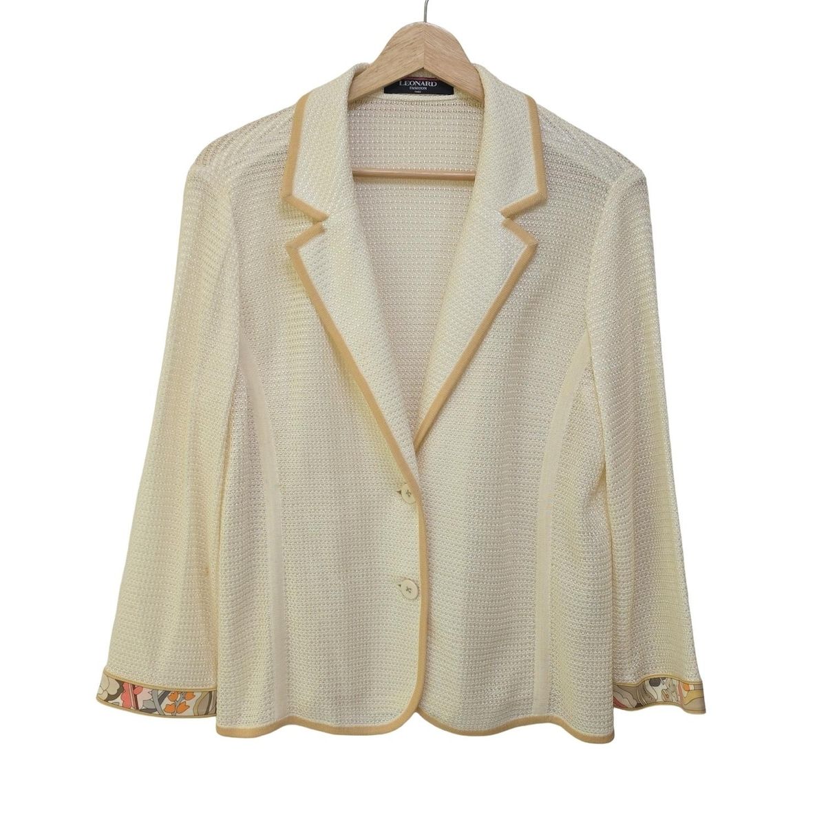 ☆超美品☆LEONARD レオナール ジャケット ベージュ 9AR LEONARD(レオナール) ジャケット サイズLL レディース美品