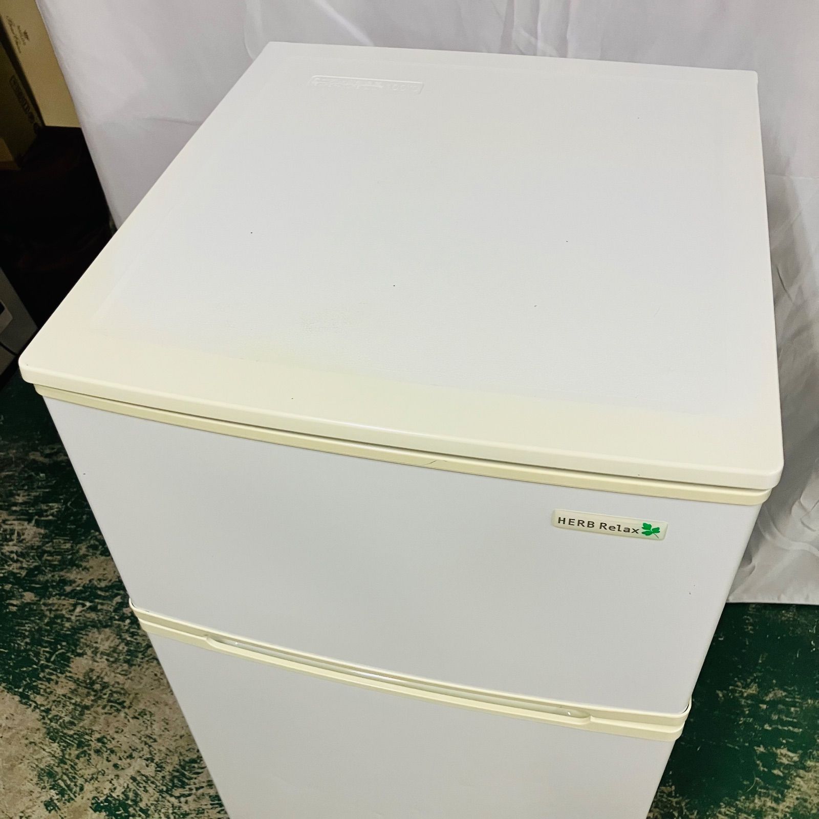 11h34. ヤマダ 90L YRZ-C09B1 小型冷蔵庫 右開き 一人暮らし 単身 2018