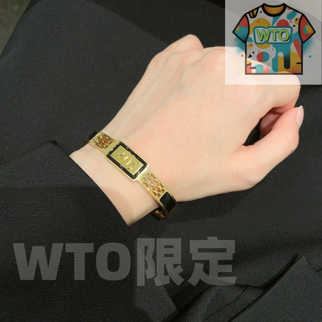 CHANEL#ラパンブレスレット両腕美品 CHANEL#ラパンブレスレット両腕美品 CHANEL#ラパンブレスレット両腕用