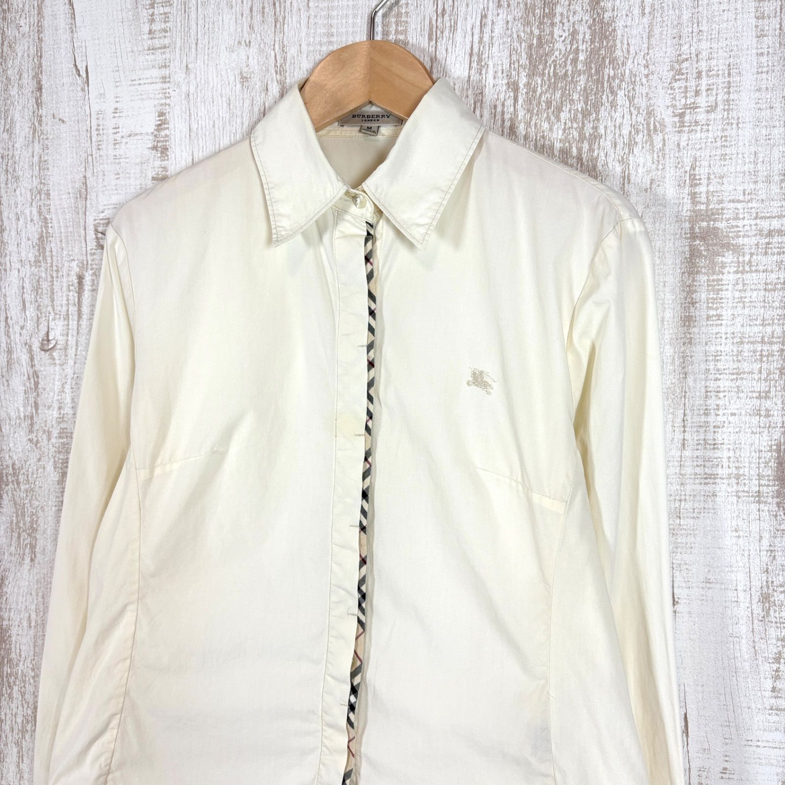 バーバリーロンドン　シャツ　ブラウス　メガノバチェック　ホースロゴ刺繍 BURBERRY LONDON バーバリーロンドン 現行モデル ホースロゴ刺繍 ノバ