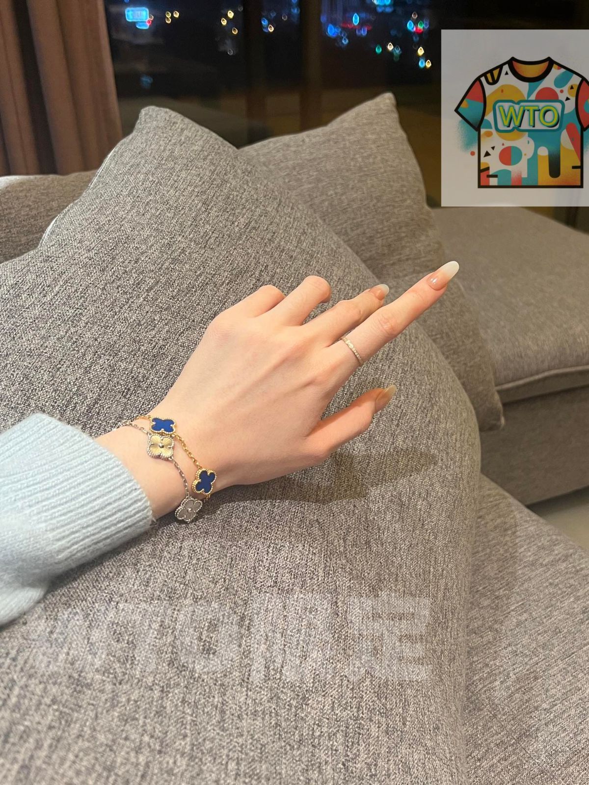 新品　Van Cleef & Arpels 四つ葉ブレスレット カルセドニー Van Cleef & Arpels] ヴァンクリーフ＆アーペル 四つ葉のクローバー