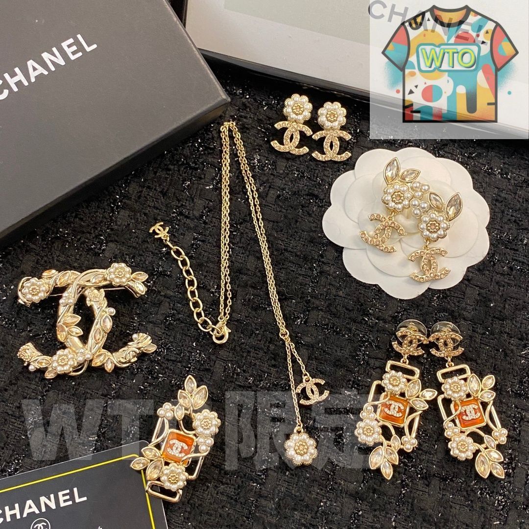 今日特価】CHANEL シャネル 22 年 ハーフパール フラワー ブローチ