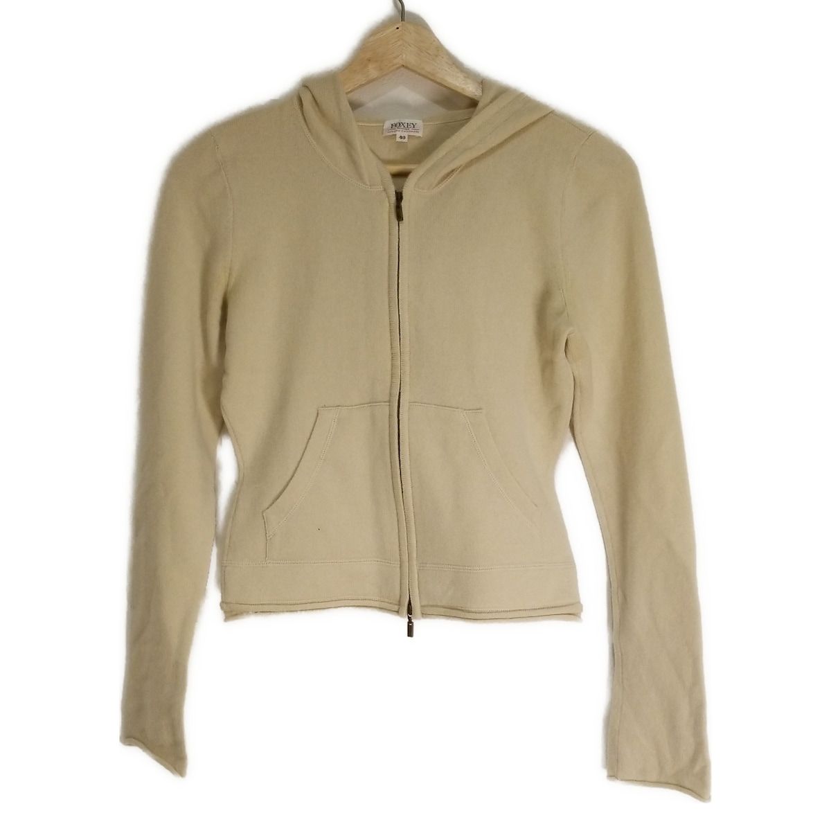 FOXEY フォクシー するするパーカ ベージュ 40 FOXEY(フォクシー) Cardigan Relax Houdieフーディー37464-KSJFZ26MY