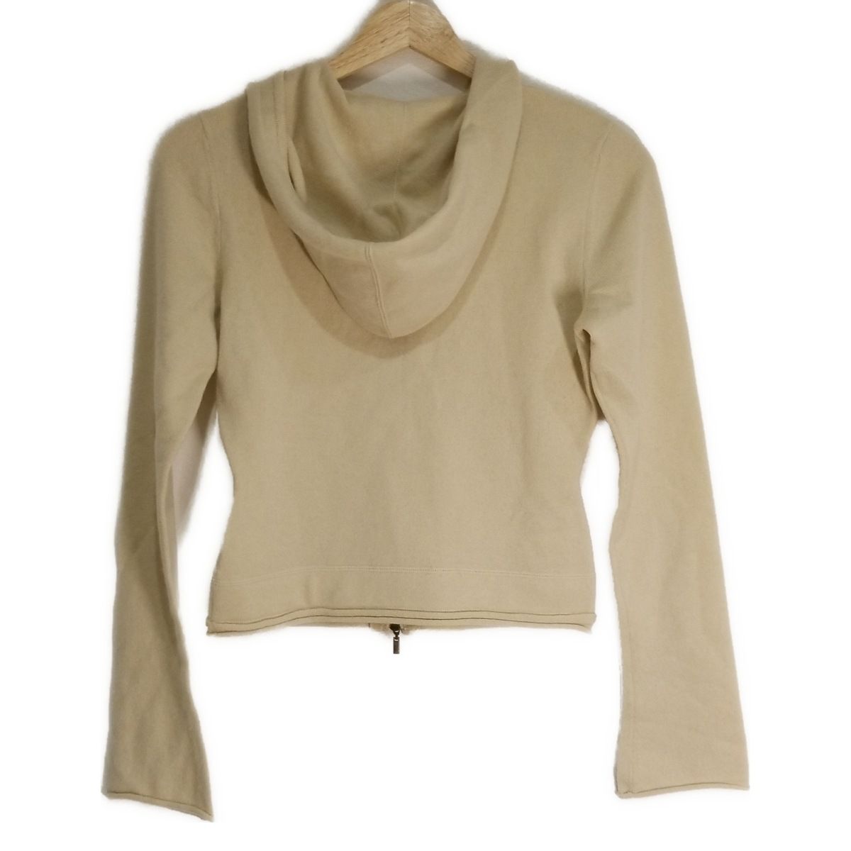 FOXEY フォクシー するするパーカ ベージュ 40 FOXEY(フォクシー) Cardigan Relax Houdieフーディー37464-KSJFZ26MY