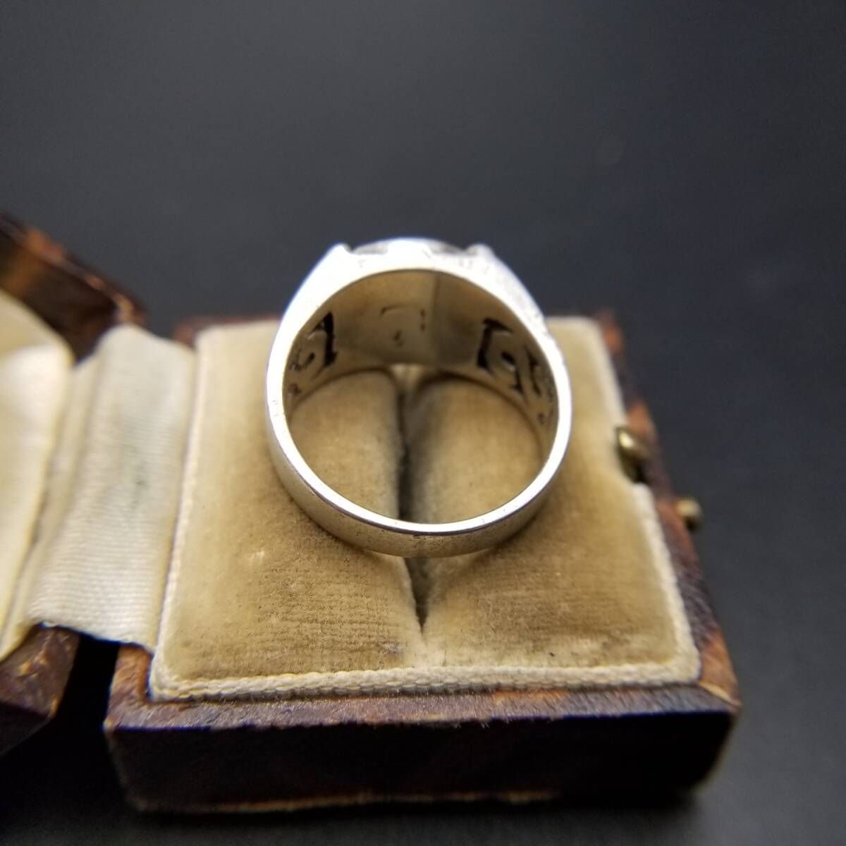英国 シルバー リング 14.5号 925 ロンドン 1958年 1998年 英国 ヴィンテージ ケルトノット ラウンド シグネット リング