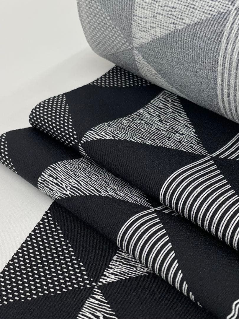 小紋 幾何学模様 モノトーン 正絹 反物 T9118 - メルカリ