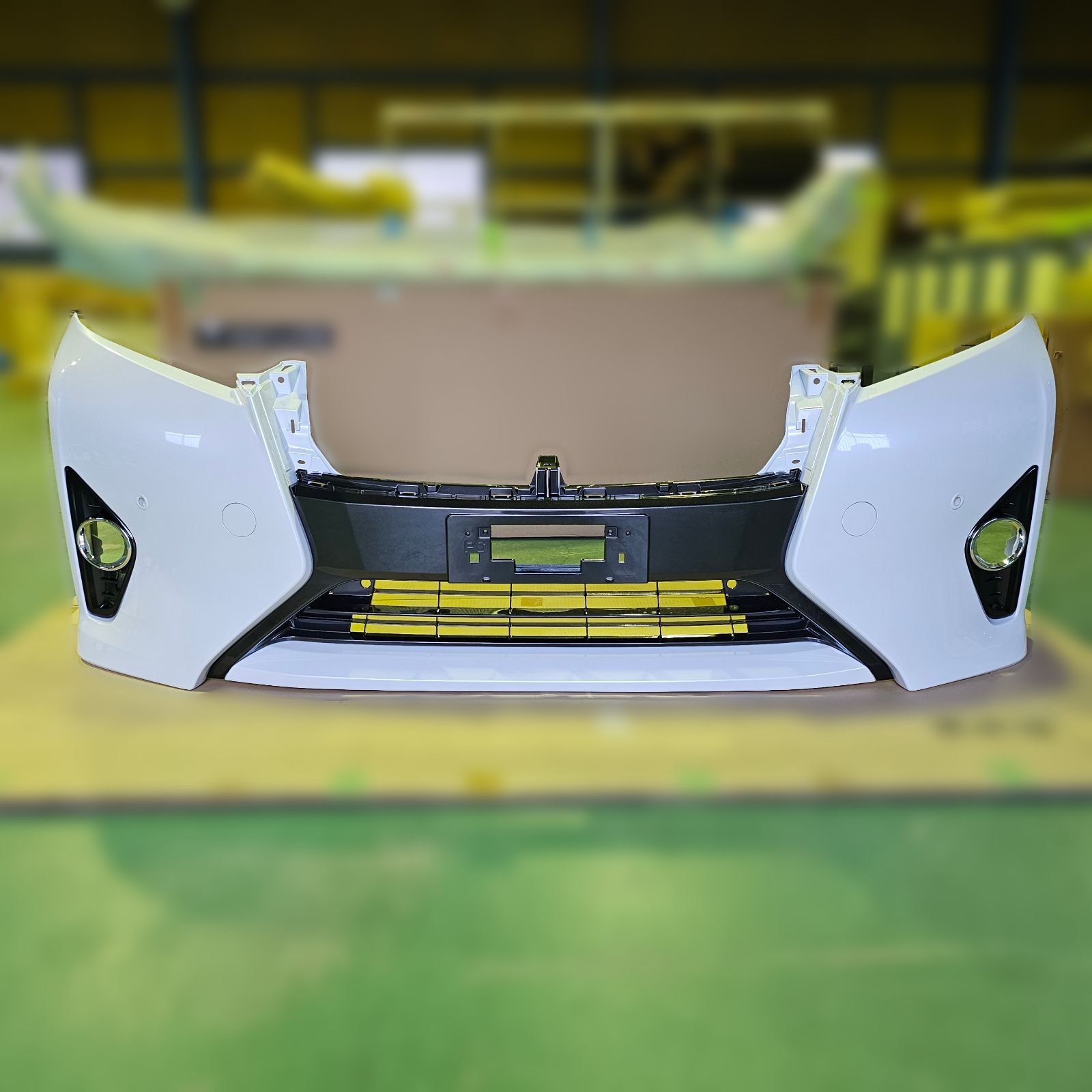 ヴェルファイア 30系前期純正バンパー　引き取り限定 ヴェルファイア 30系前期純正バンパー 引き取り限定 ヴェルファイア 30