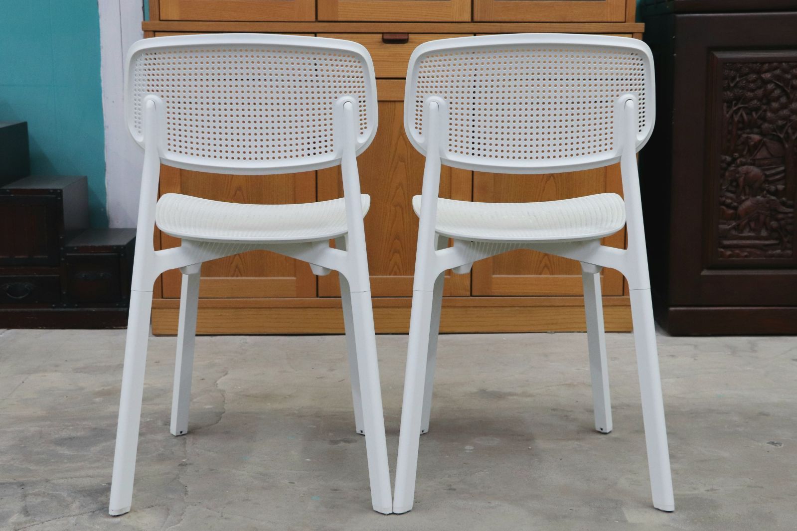 おしゃれ椅子◆KRISTALIA クリスタリア◆ホワイト◆展示品(2203C) おしゃれ椅子◇KRISTALIA クリスタリア◇ホワイト◇展示品(2203C