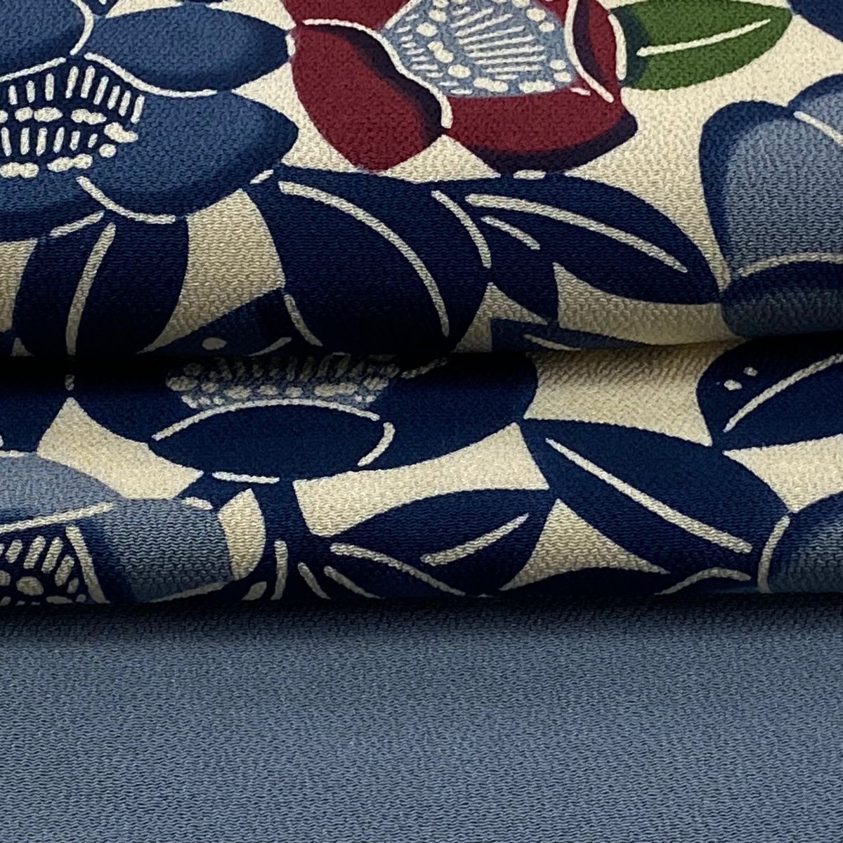 美品】 名古屋帯 逸品 栗山吉三郎 落款 椿 縮緬 クリーム 正絹 【中古