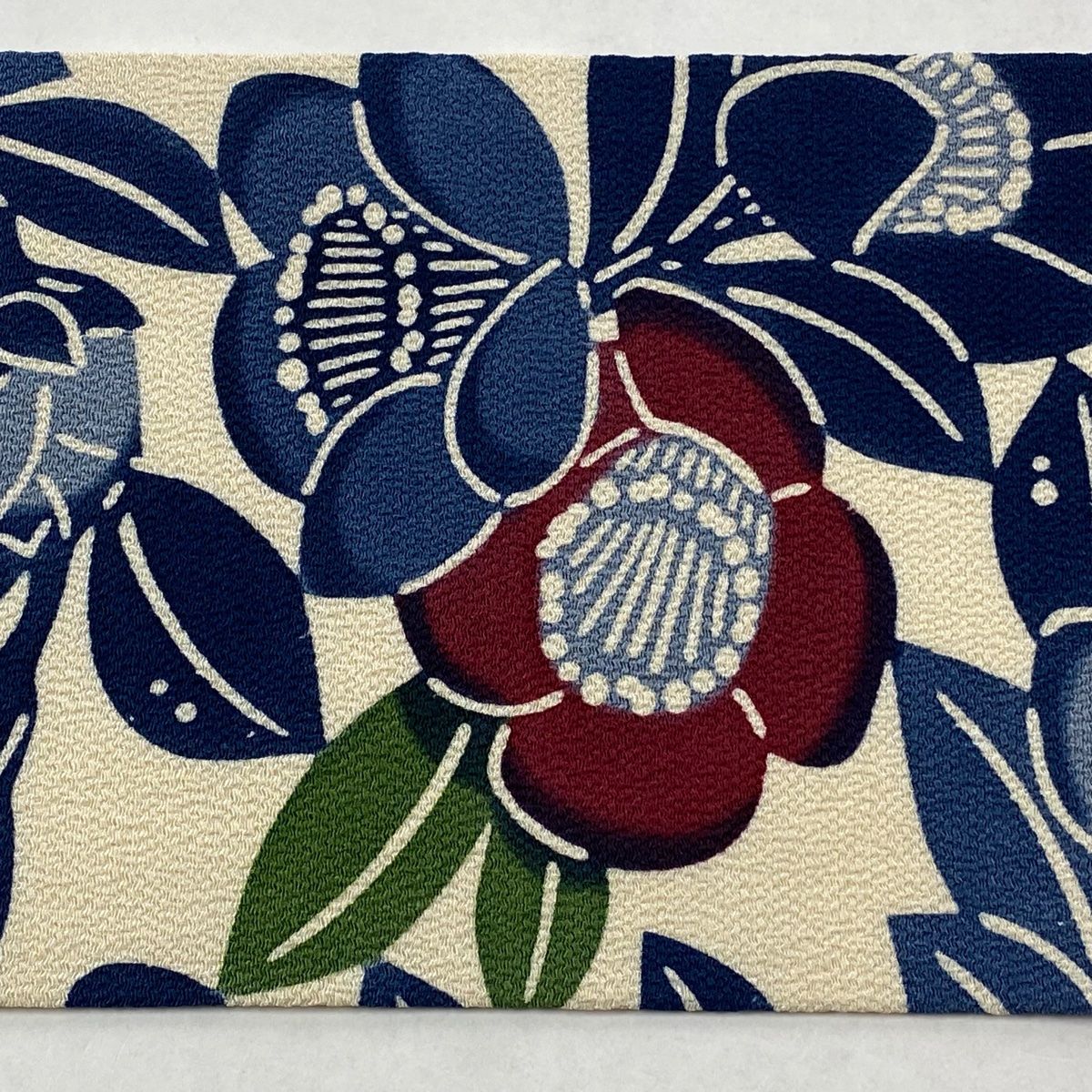 美品】 名古屋帯 逸品 栗山吉三郎 落款 椿 縮緬 クリーム 正絹 【中古