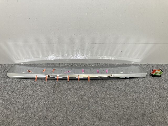 車外アクセサリー カローラクロス フロントトヨタマークエンブレム