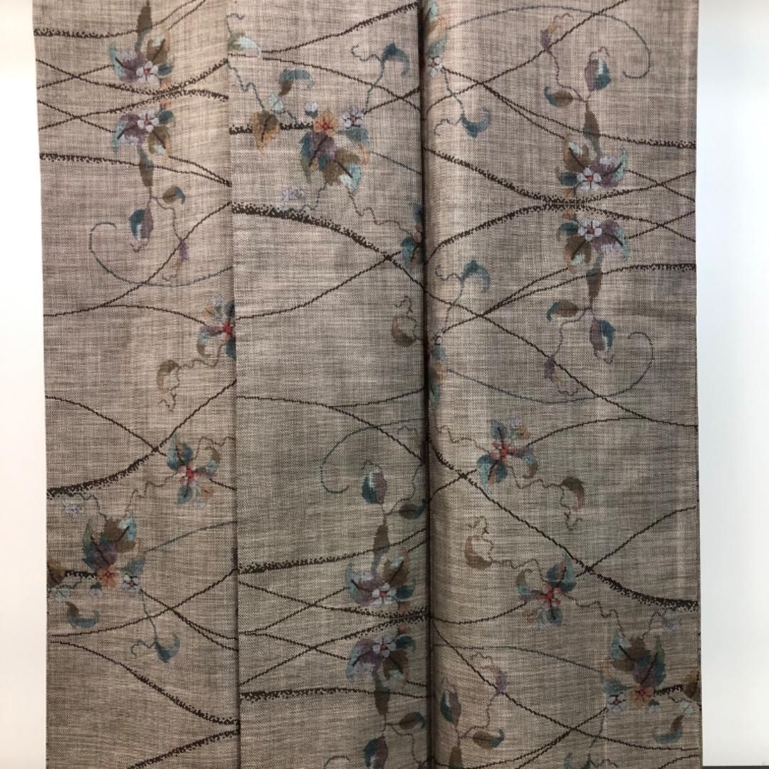 本場大島紬 カタス9マルキ 茶泥染 花模様 蔦 K-5543 - メルカリ