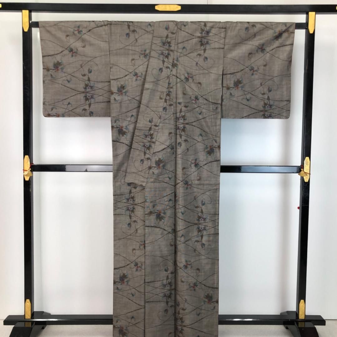 本場大島紬 カタス9マルキ 茶泥染 花模様 蔦 K-5543 - メルカリ