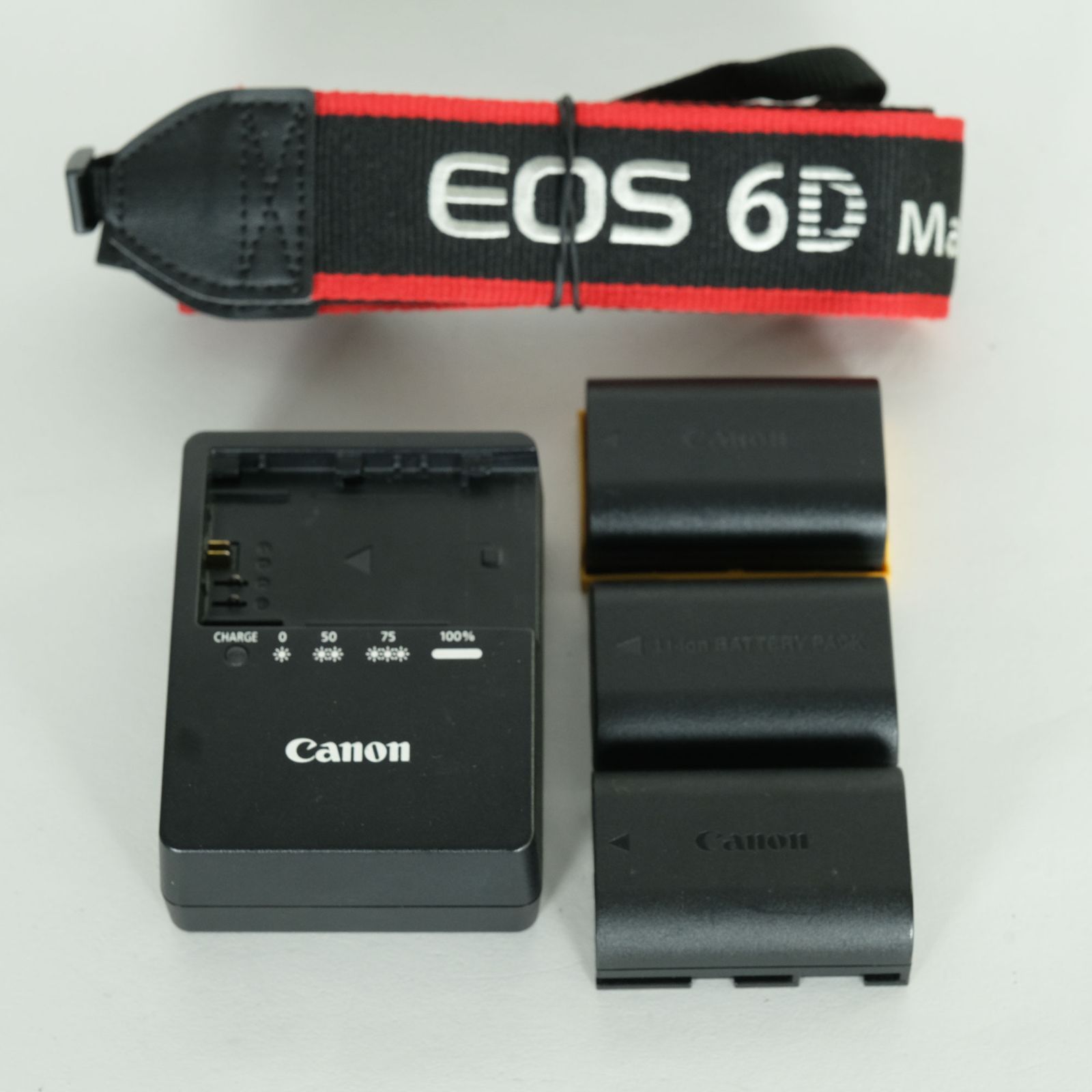 良品 | バッテリー3個付] Canon EOS 6D Mark II [ボディ] | Canon EF
