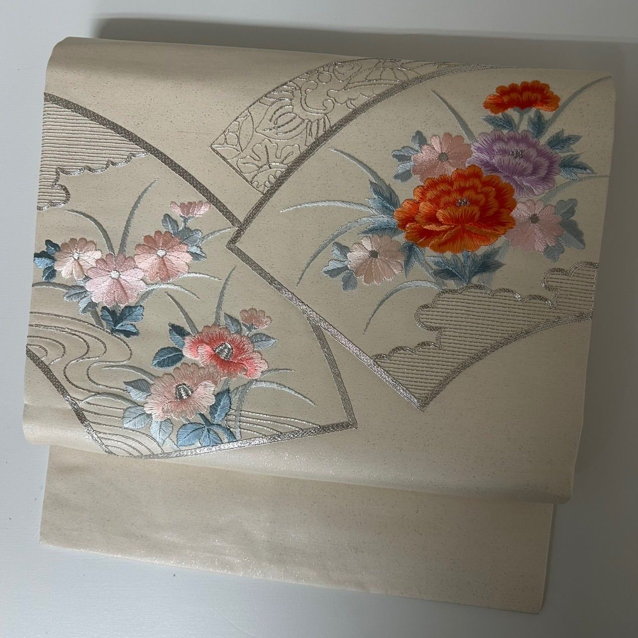 名古屋帯 正絹 銀駒刺繍 地紙に花刺繍 九寸 MA-1194 - メルカリ