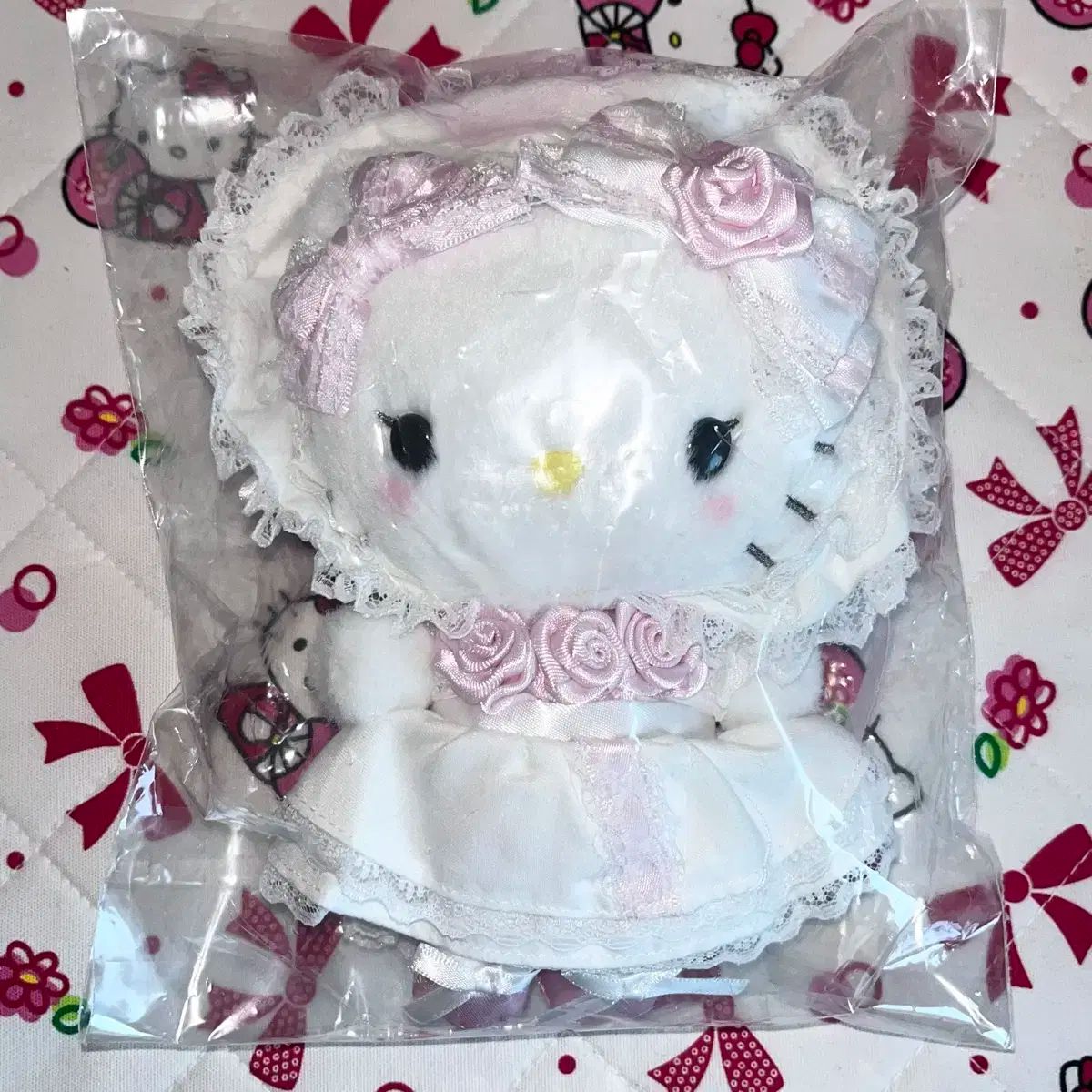 サンリオ ホワイトフリル マスコット ハローキティ ぬいぐるみ - メルカリ