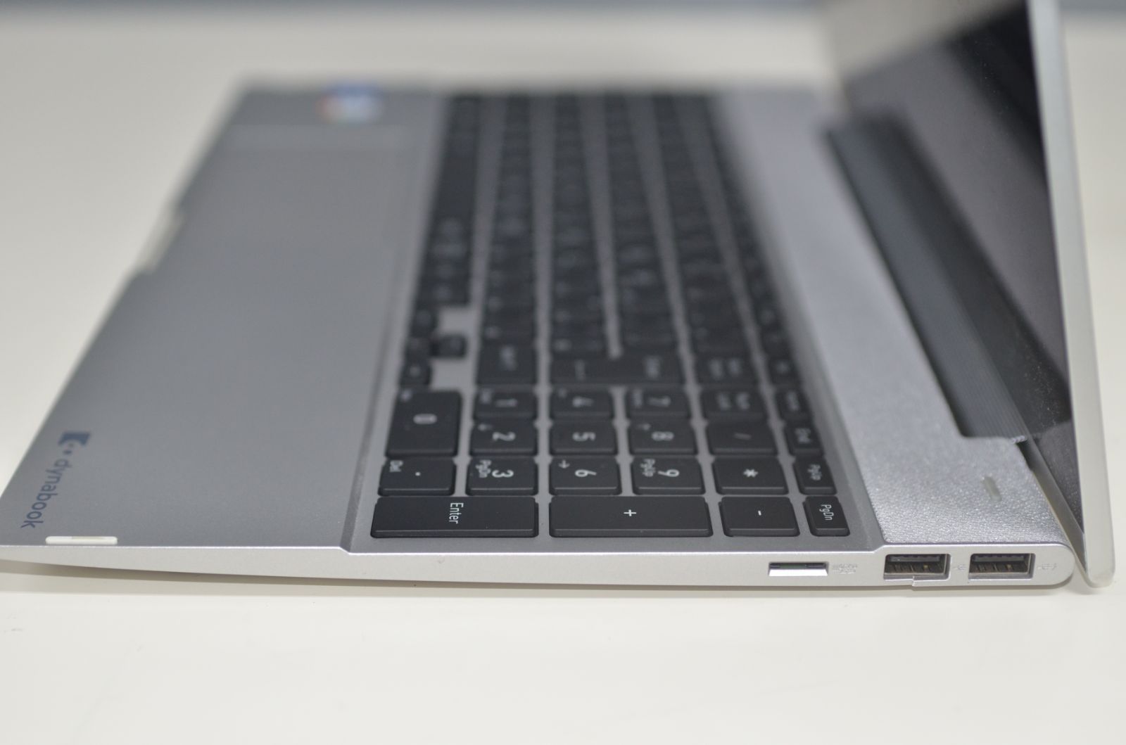 中古ノートパソコン 東芝 Dynabook P1-F6UD-BS 第11世代core i5 爆速