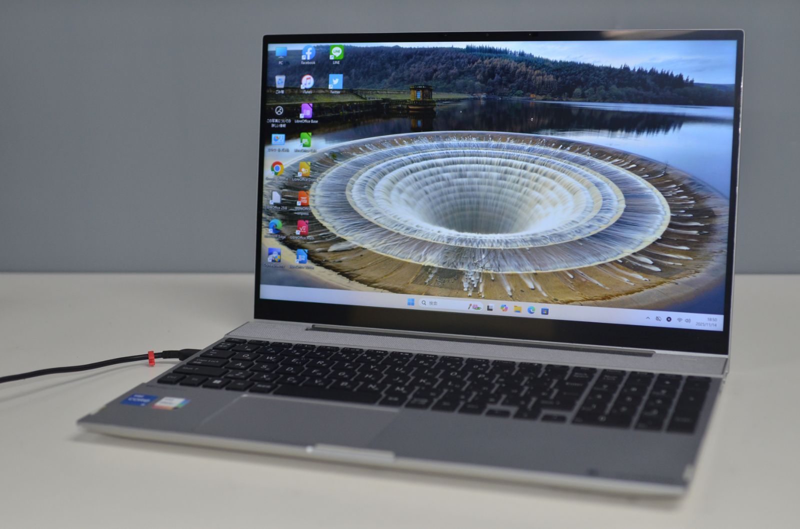 中古ノートパソコン 東芝 Dynabook P1-F6UD-BS 第11世代core i5 爆速