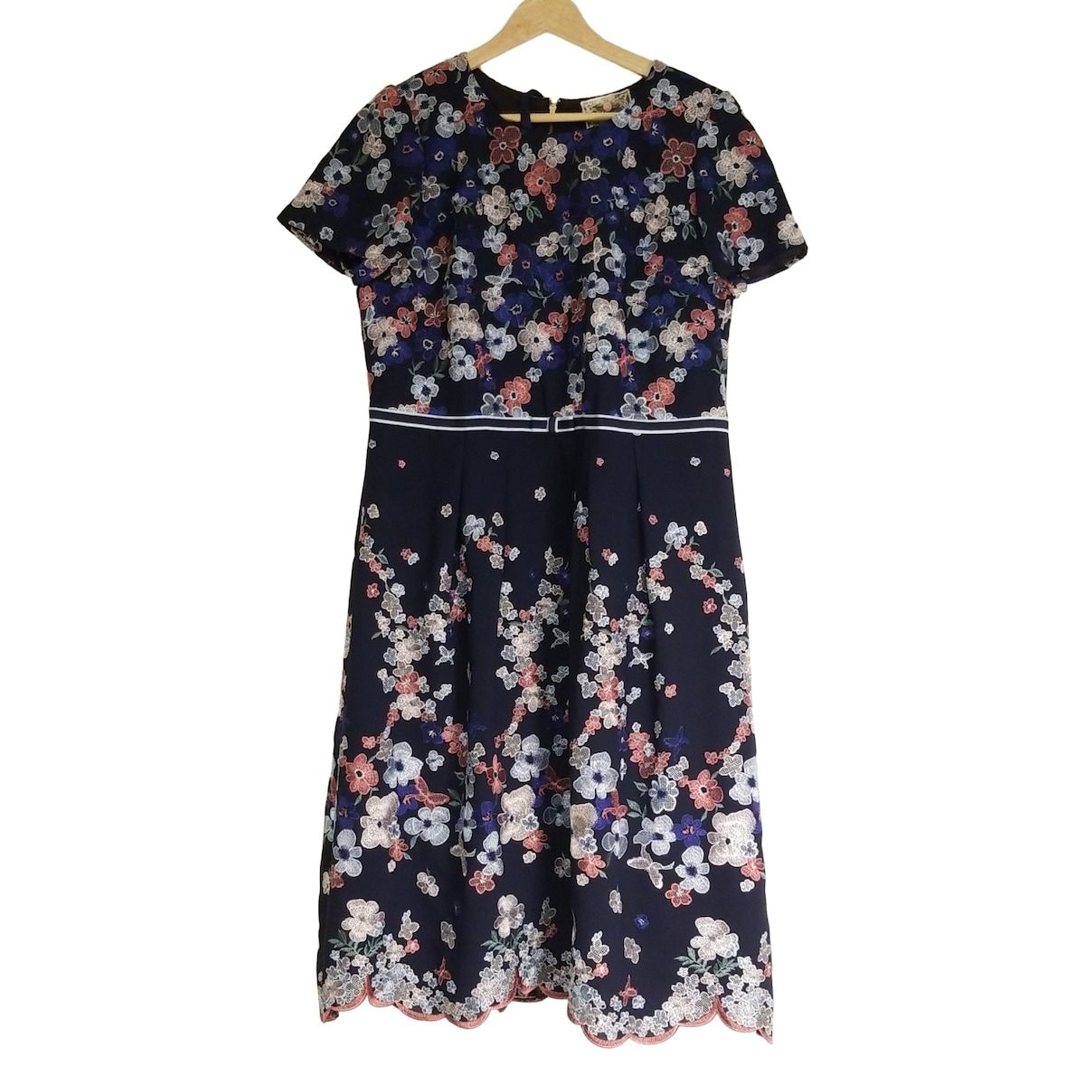 ローズティアラ　花柄ワンピース　半袖　ネイビー　サイズ46 Rose Tiara(ローズティアラ) ワンピース サイズ42 L レディース美品