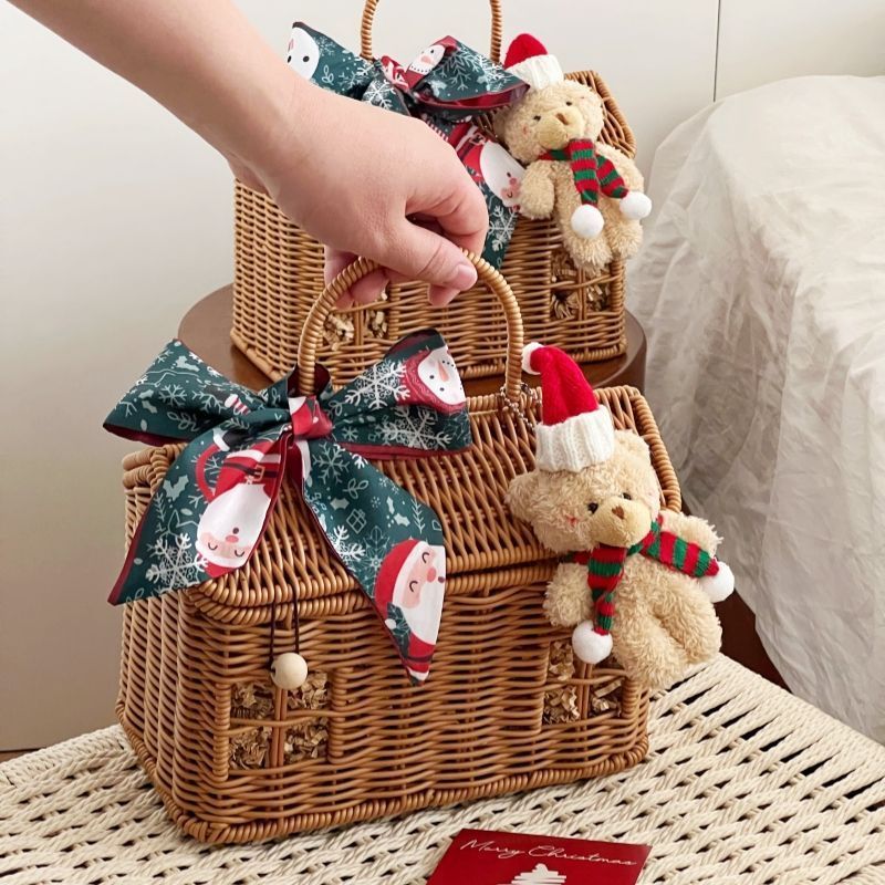 POMTATA 未使用に近いベージュと白の かごバッグ POMTATA 未使用に近いベージュと白の かごバッグ POMTATA 未使用に近い