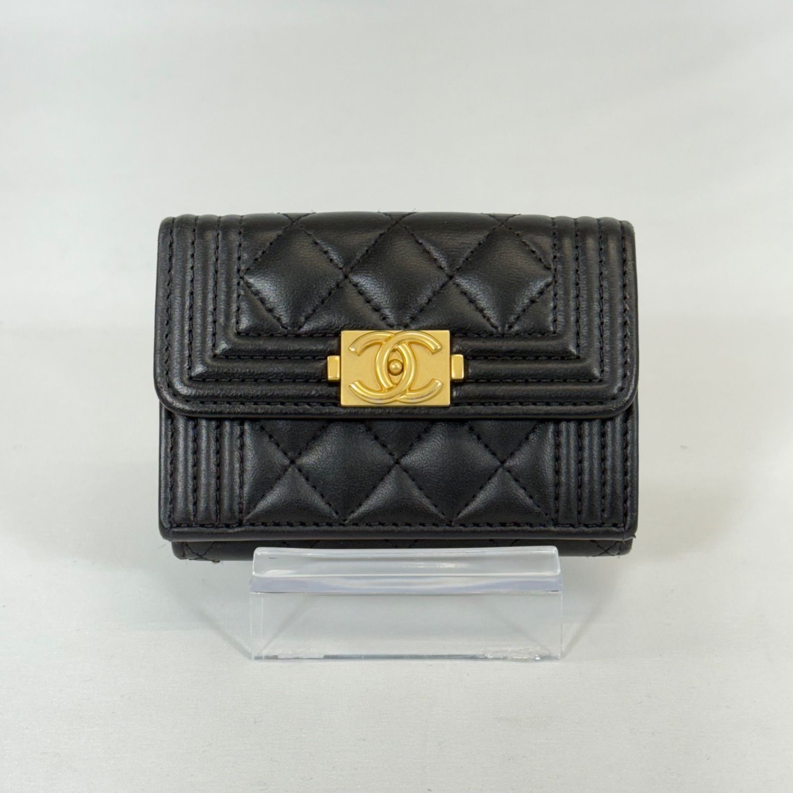 ✨美品✨CHANEL ブラック 三つ折り財布　ラムスキン　ココマーク シャネルラムスキン 三つ折り財布 ココマーク カード レディース