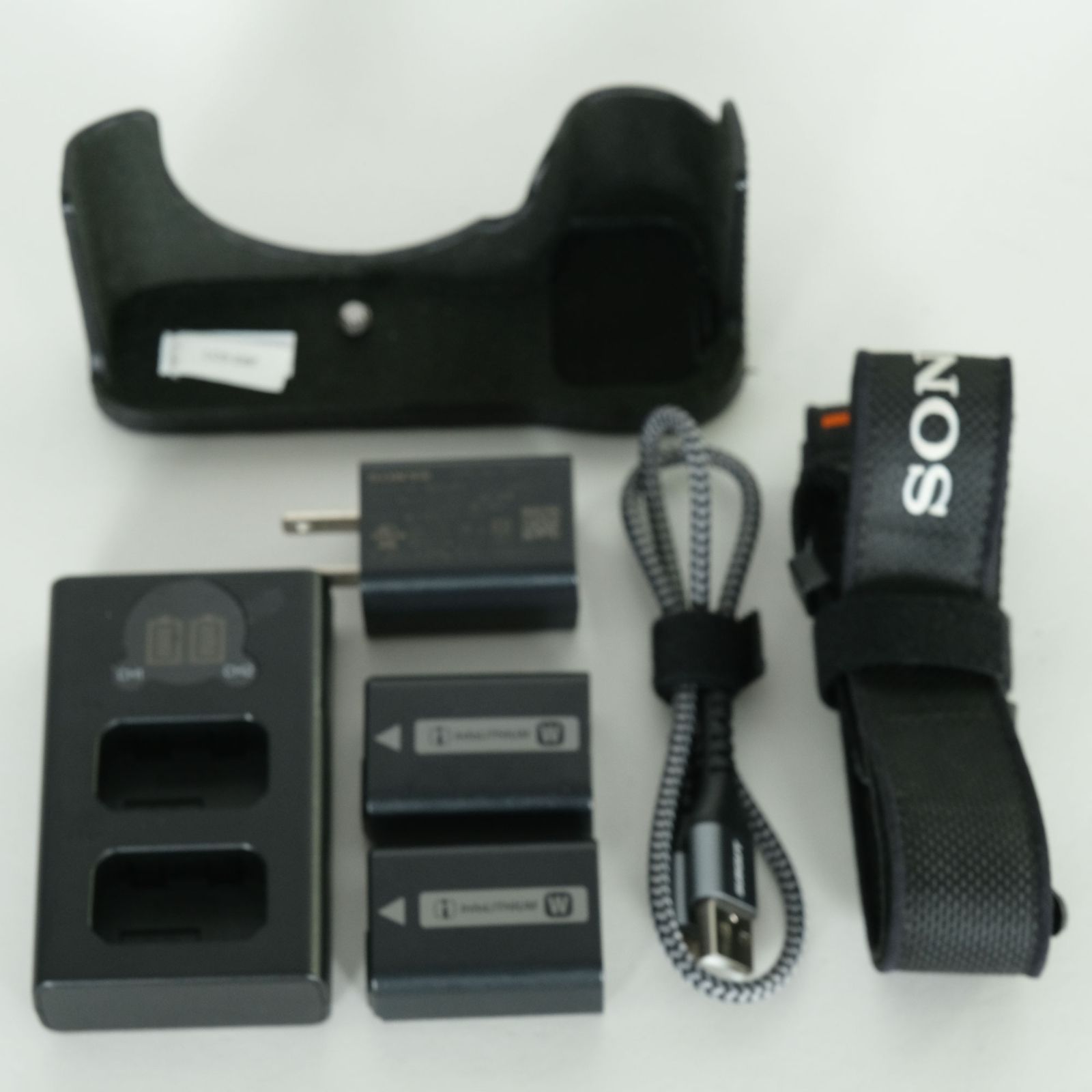 【美品】ソニー SONY α7 Ⅱ (ショット数15085) バッテリー2つ付 α7 II | デジタル一眼カメラα（アルファ） | ソニー