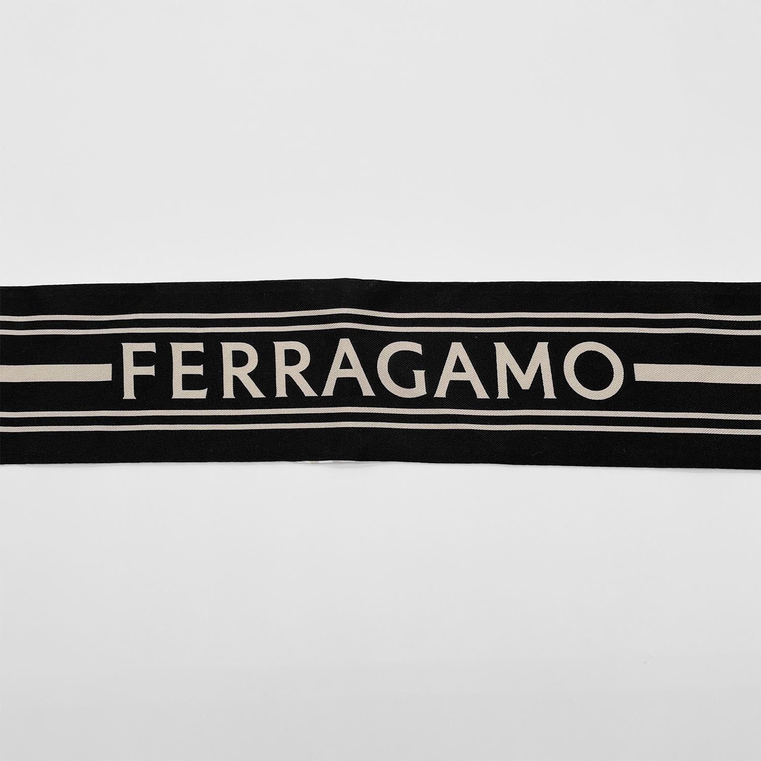 FERRAGAMO フェラガモ スカーフ バンドゥ ガンチーニ ロゴ レジ