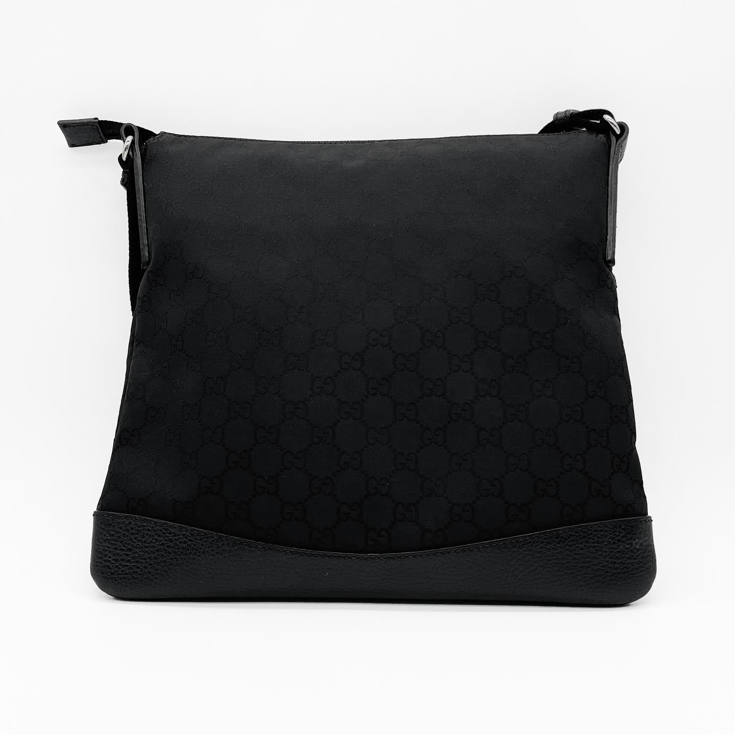 【訳あり特価】グッチ GUCCI ショルダーバッグ GGキャンバス レザー 黒 GUCCI グッチ GGキャンバス ショルダーバッグ 374414 ブラック 訳アリ