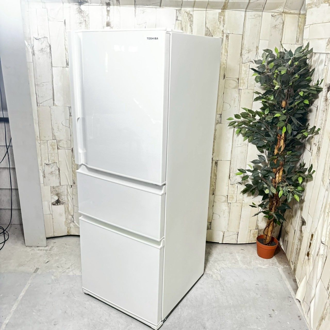 専用【2022年製】TOSHIBA 東芝 GR-T33SC ノンフロン冷凍冷蔵庫 326L 大 