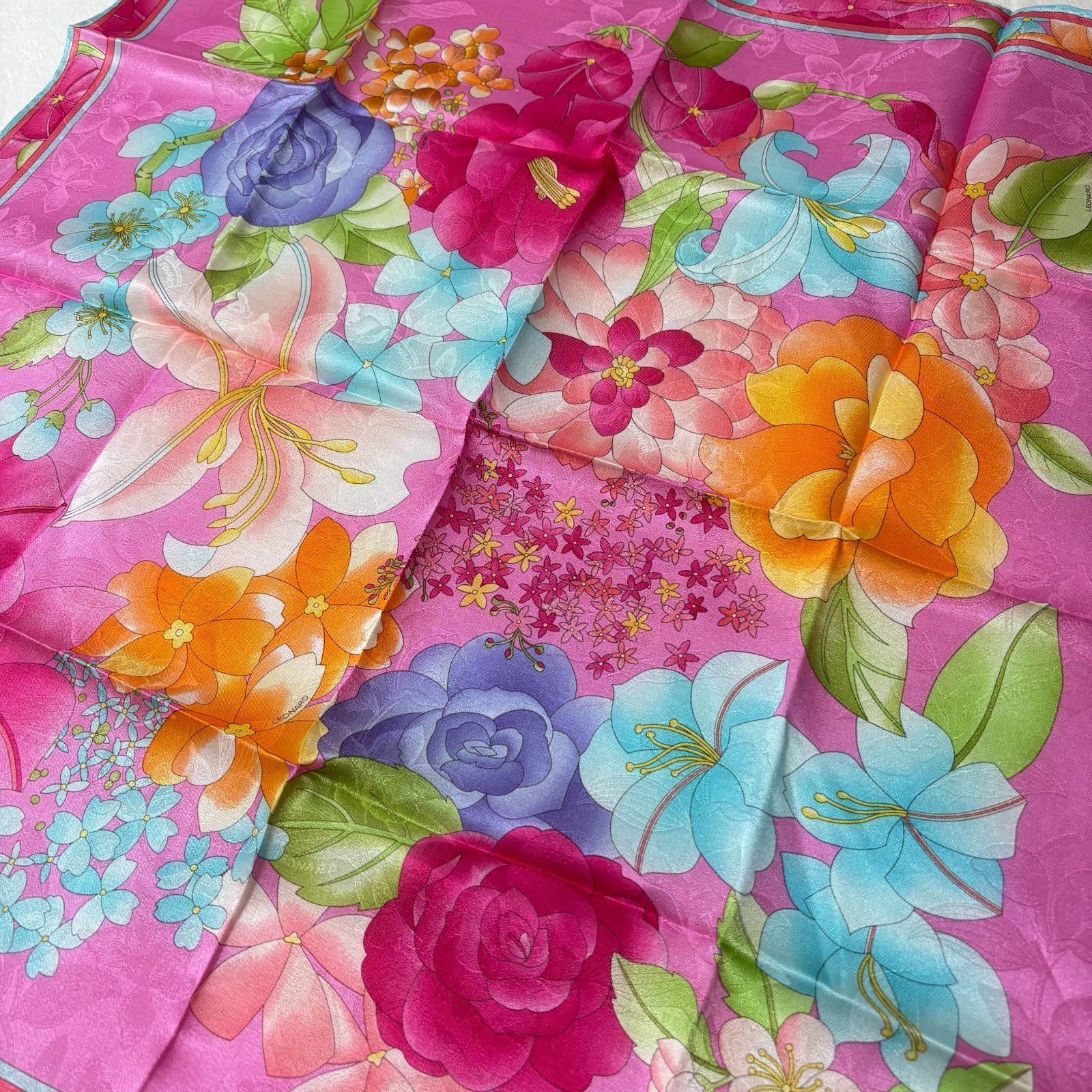 未使用品】LEONARD/レオナール シルク/綿 100% ハンカチ 鮮やか 花柄