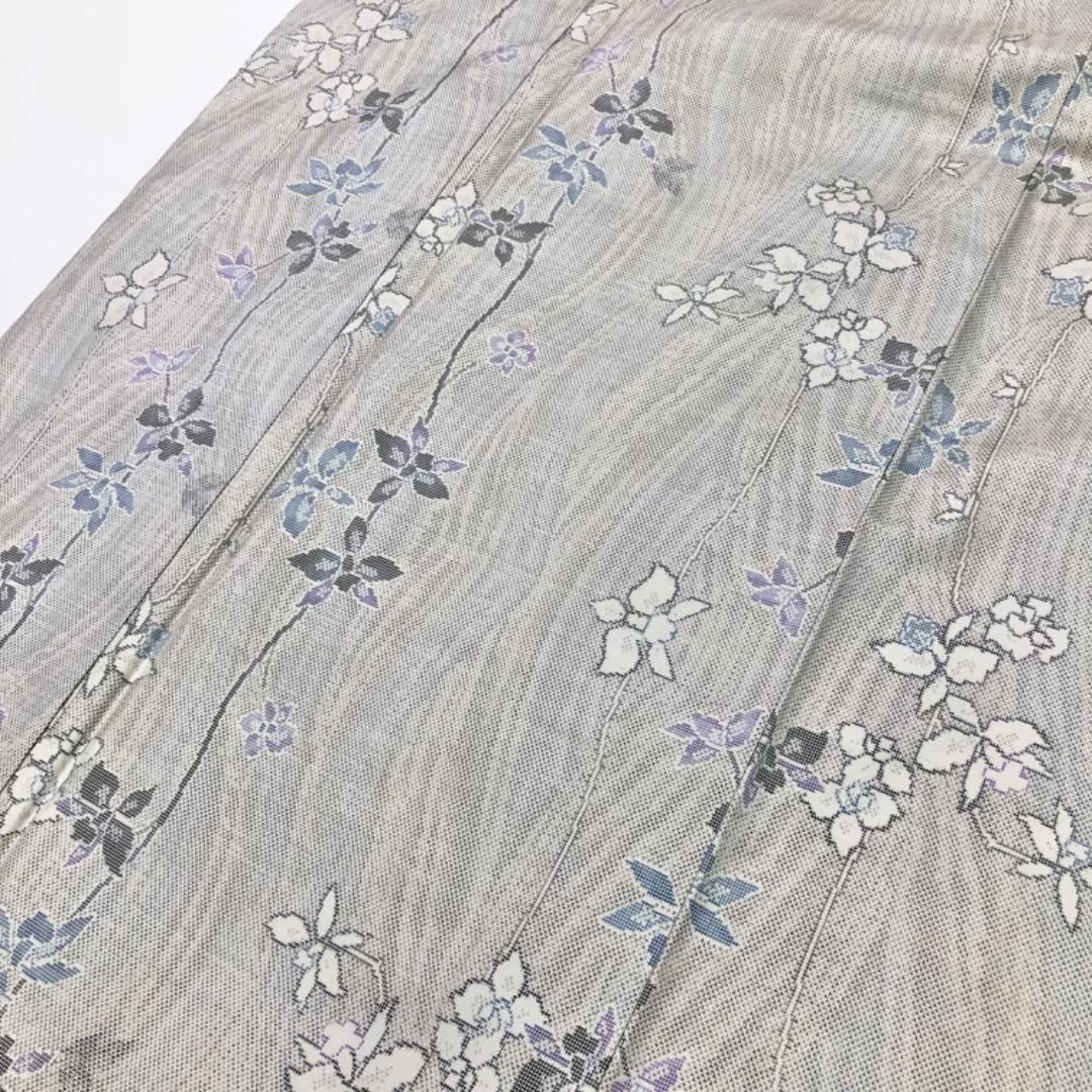 本場大島紬 白大島 カタス7マルキ 縦柄花模様 しつけ糸 K-5546 - メルカリ