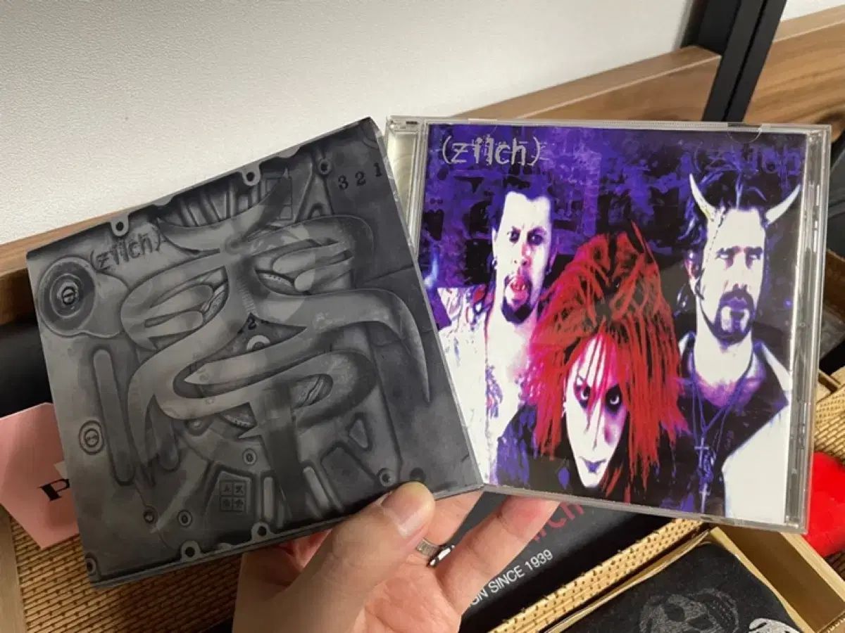 非表示 ( hide ） 3 2 1 zilch -初回限定版*特典あり _ X Japan - メルカリ