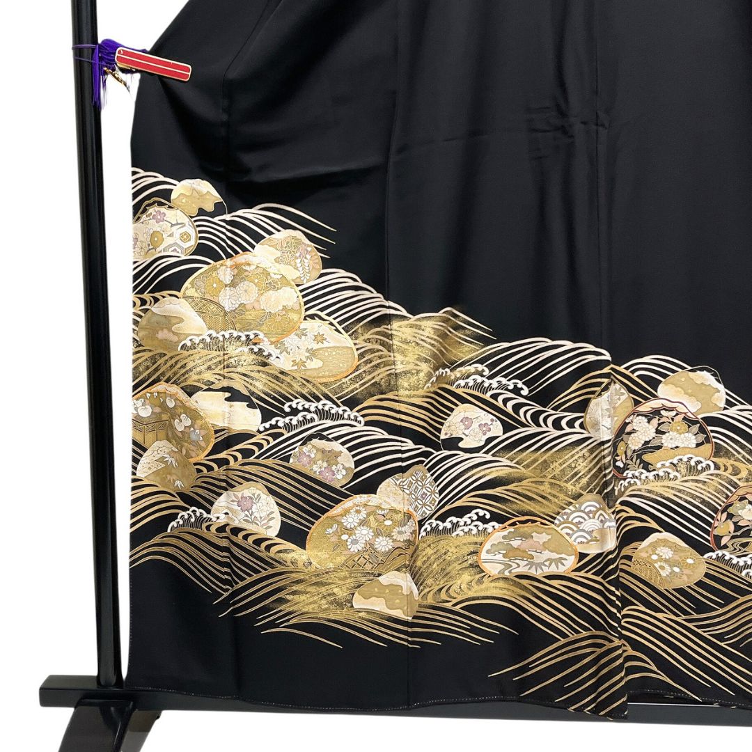 黒留袖 金駒刺繍 金彩 波 貝 松竹梅 花 青海波 着物 113b d ms - メルカリ