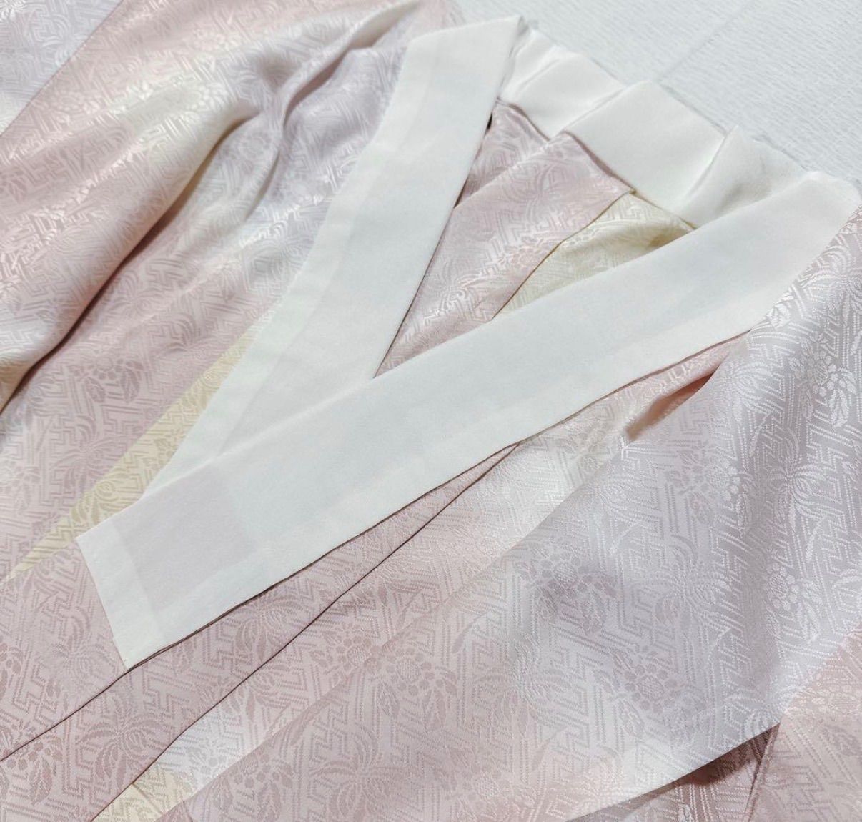 三越　宝尽くし　吉祥文様　着物　正絹　フルセット　黒　刺繍 三越 宝尽くし 吉祥文様 着物 正絹 フルセット 黒 刺繍 - メルカリ