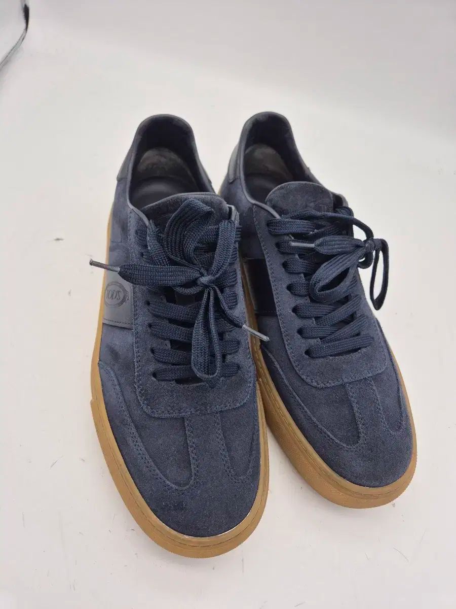 TOD'S トッズ ネイビー スウェード スニーカー - メルカリ