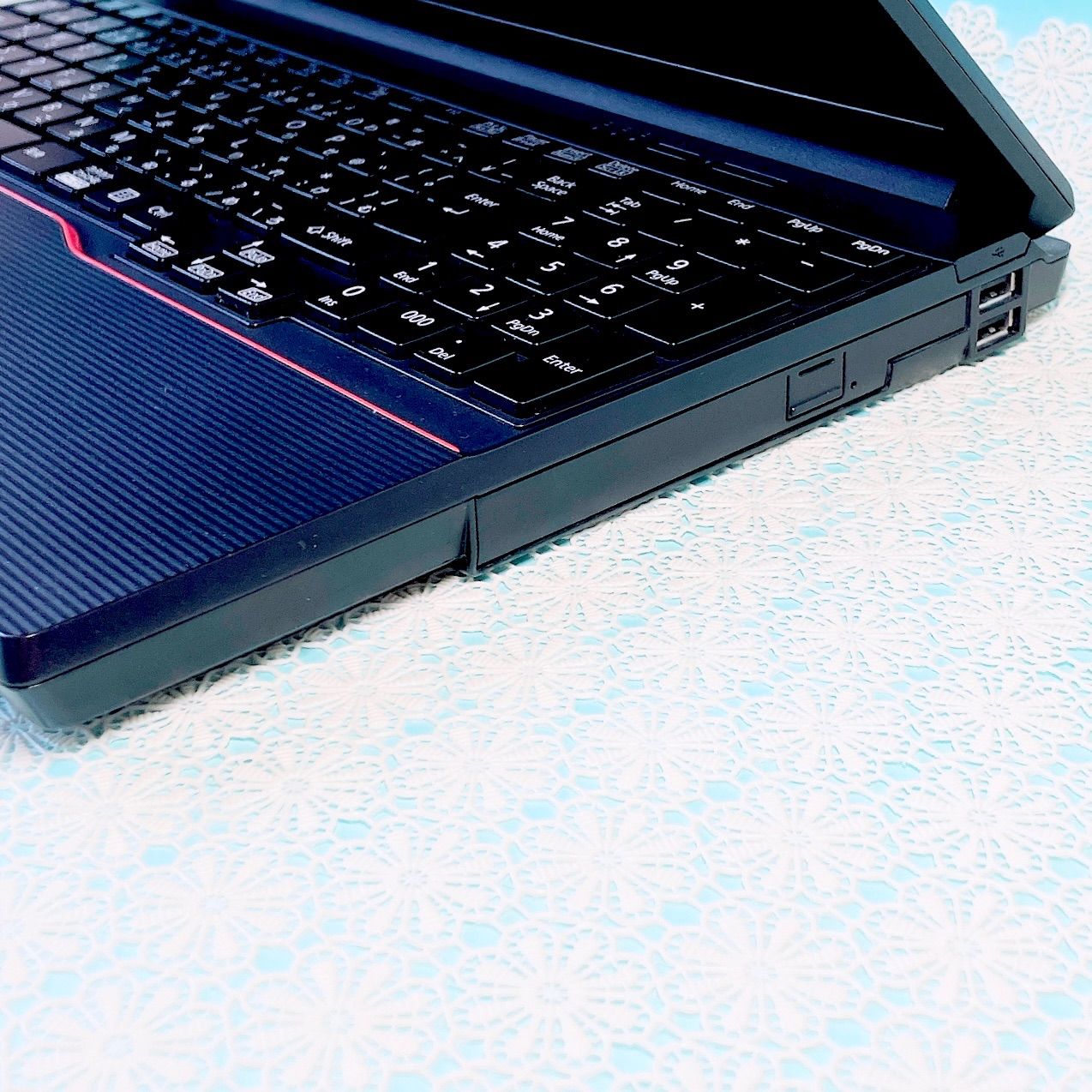 美品✨Corei7✨️普段使いしやすい黒ノートパソコン✨️ブラック